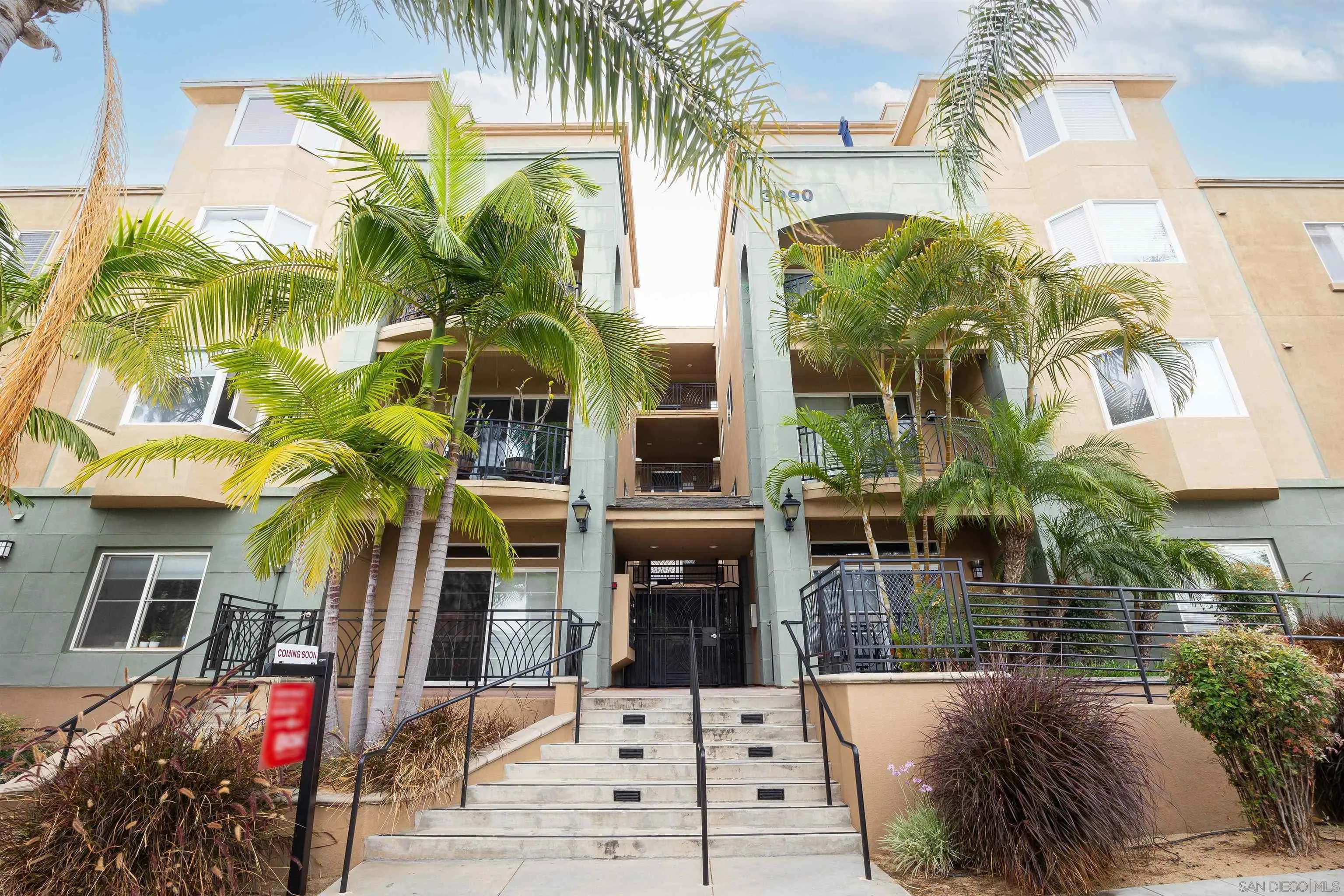 Photo #4: 240011627 Listing 