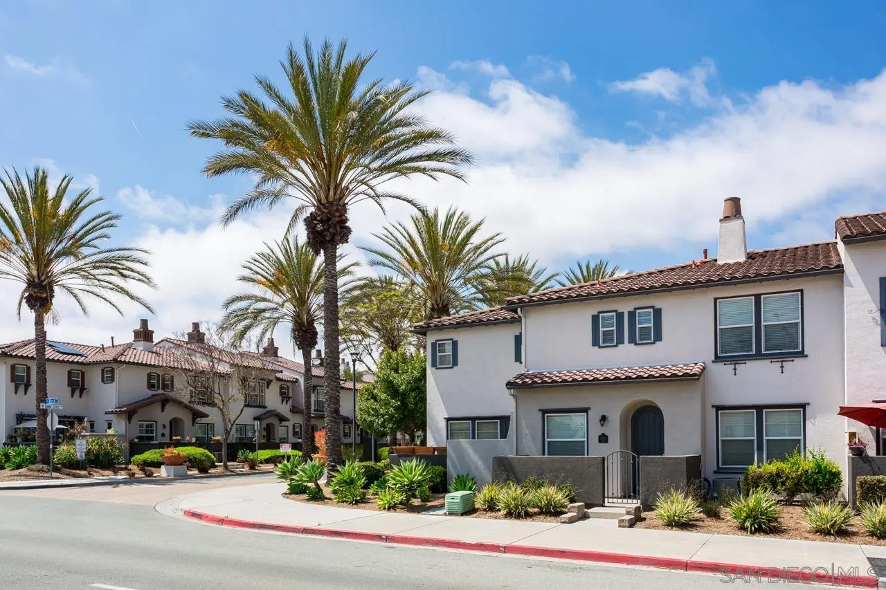 Photo #3: 240011722 Listing 