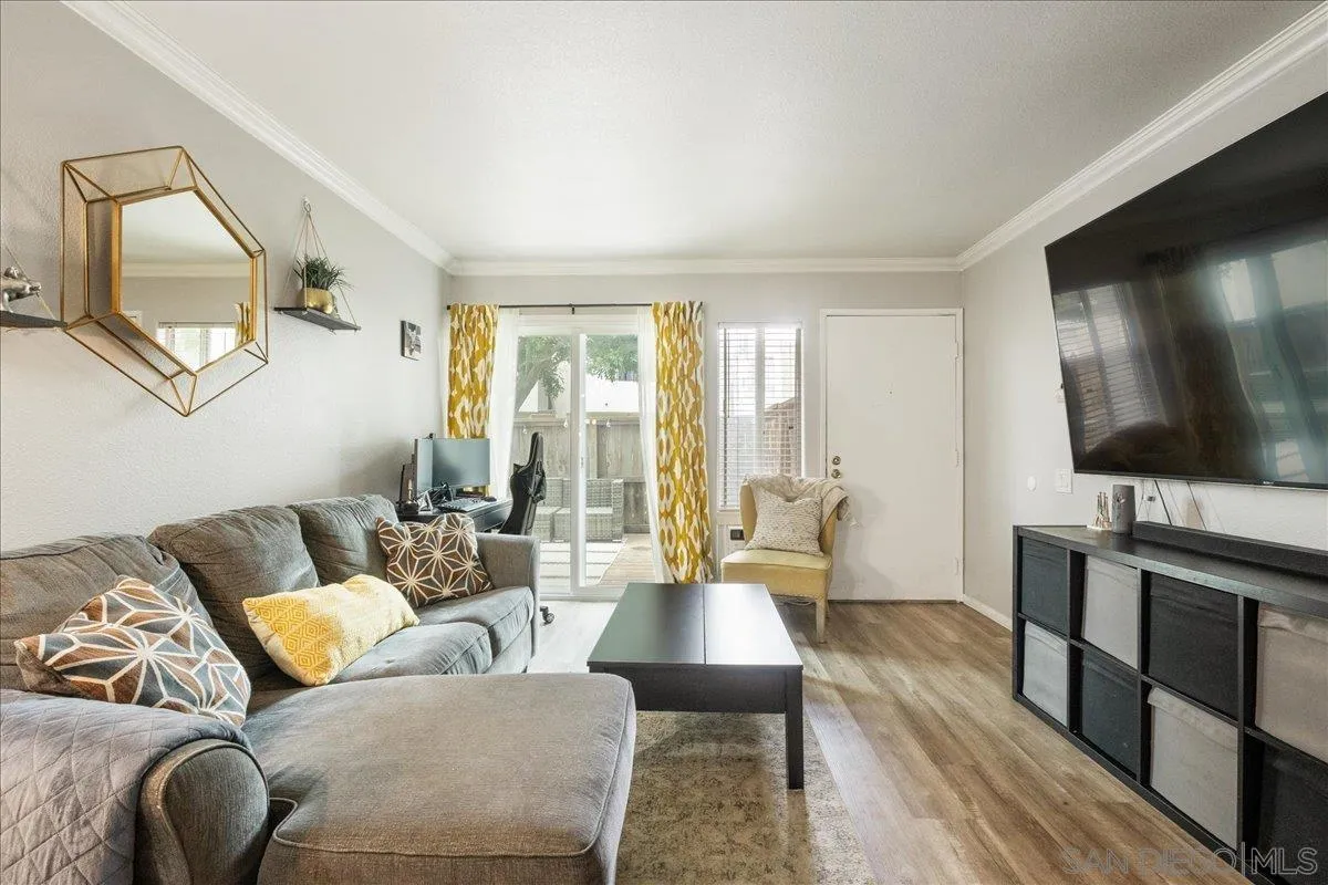 Photo #6: 240011840 Listing 