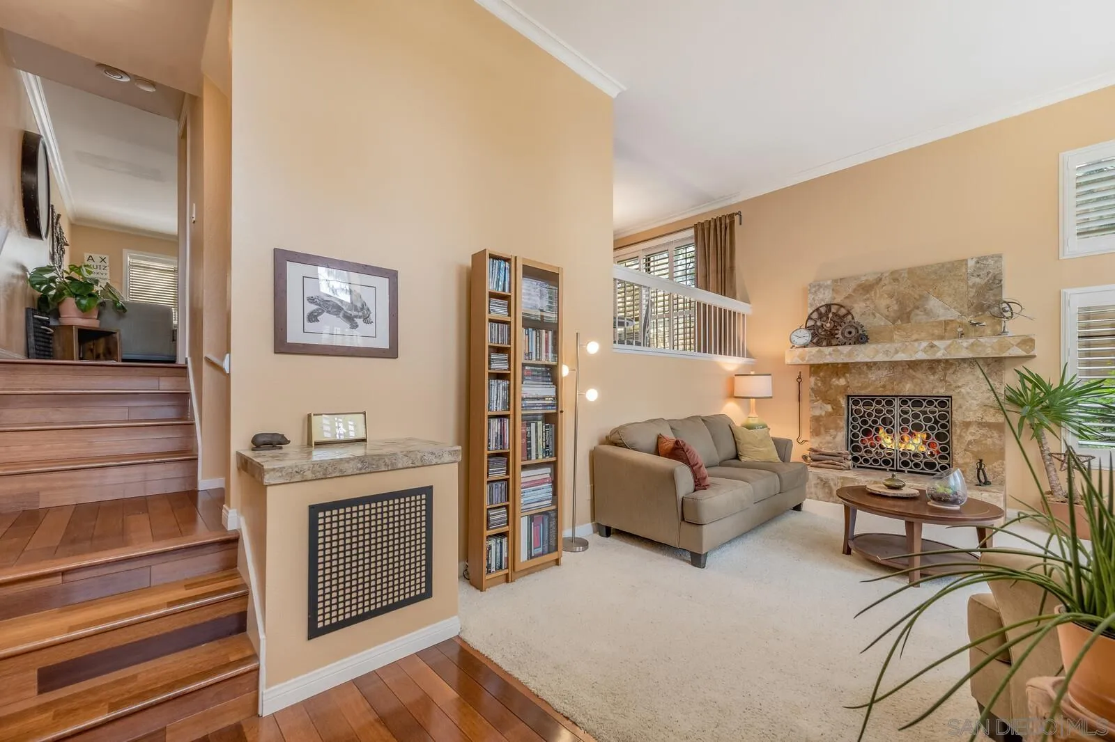 Photo #2: 240011908 Listing 