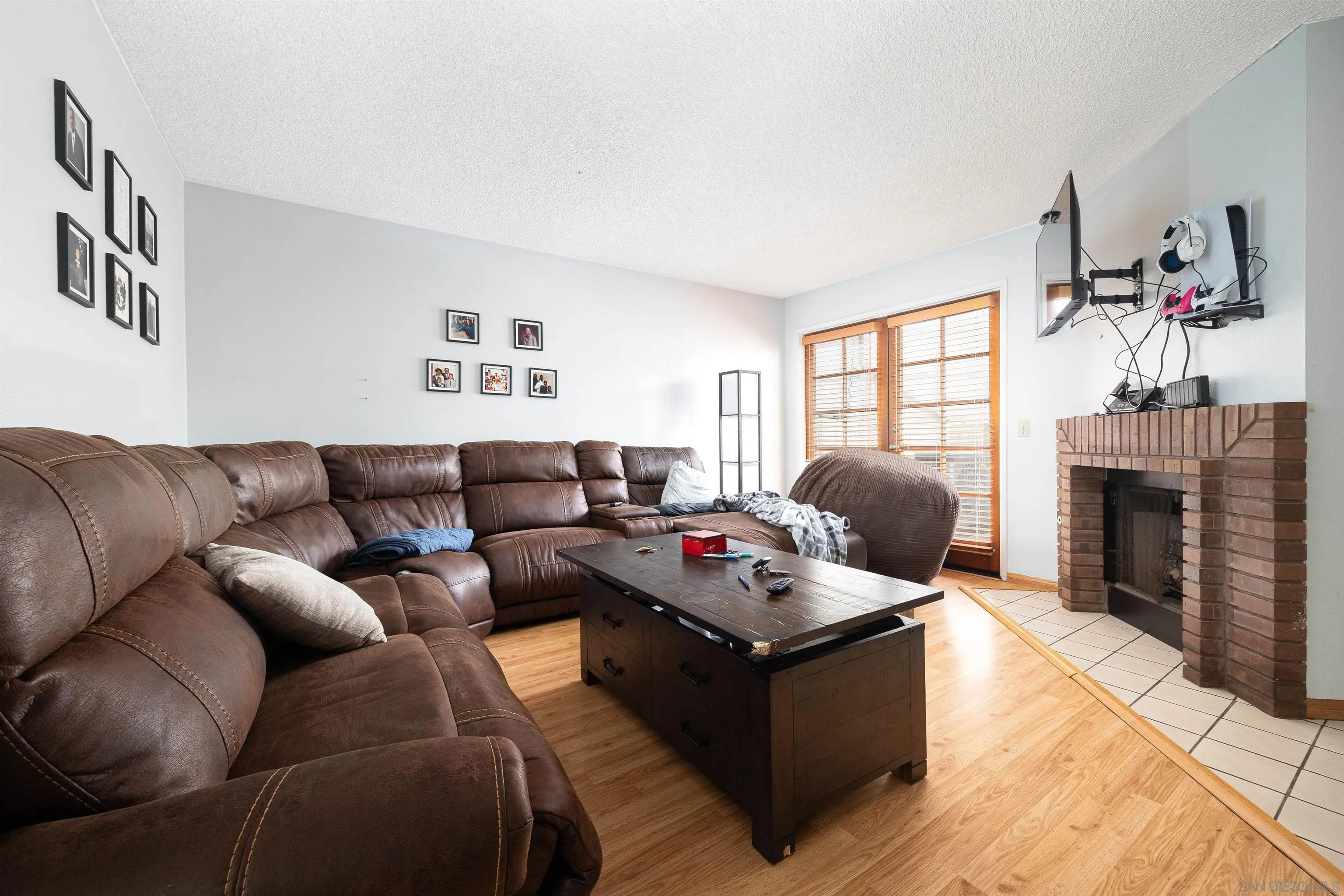 https://cdn.realtyfeed.com/cdn/127/240011942/bb1822a933606c9c0dc7dfca7aa906f6.webp