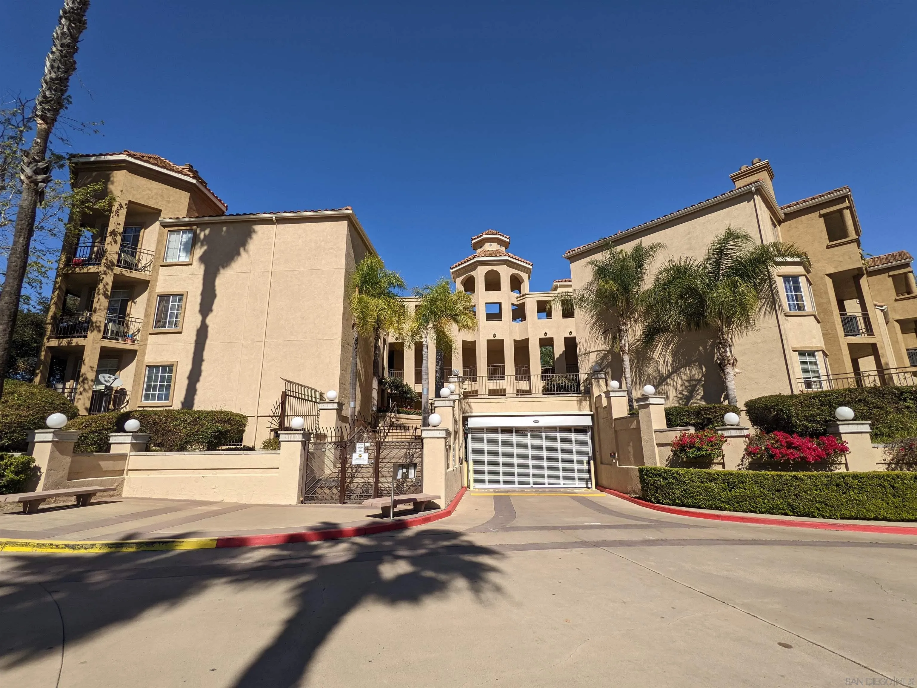 Photo #2: 240012073 Listing 