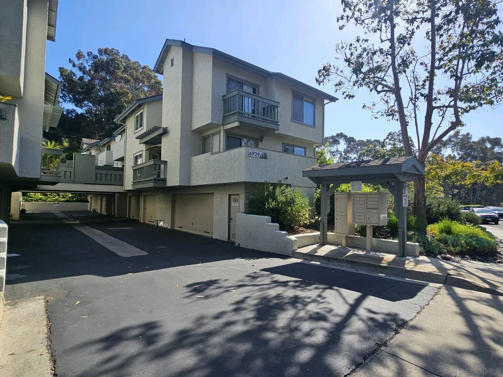 Photo #3: 240012159 Listing 