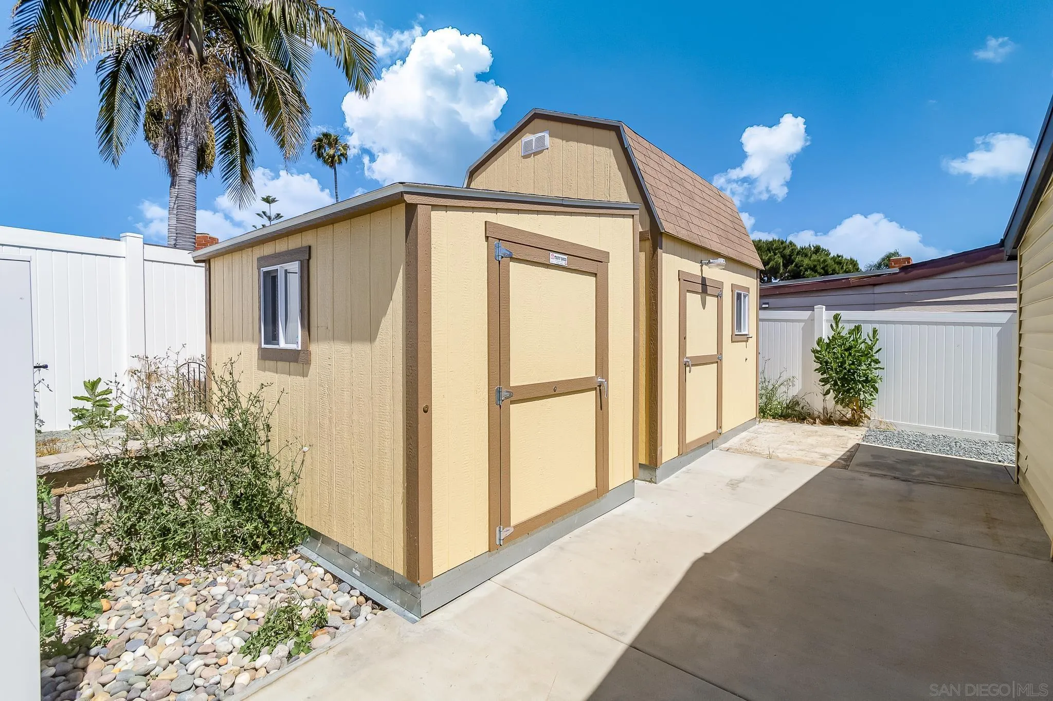 https://cdn.realtyfeed.com/cdn/127/240012172/1fcc5daa842fc4bc5195037712f5927c.webp