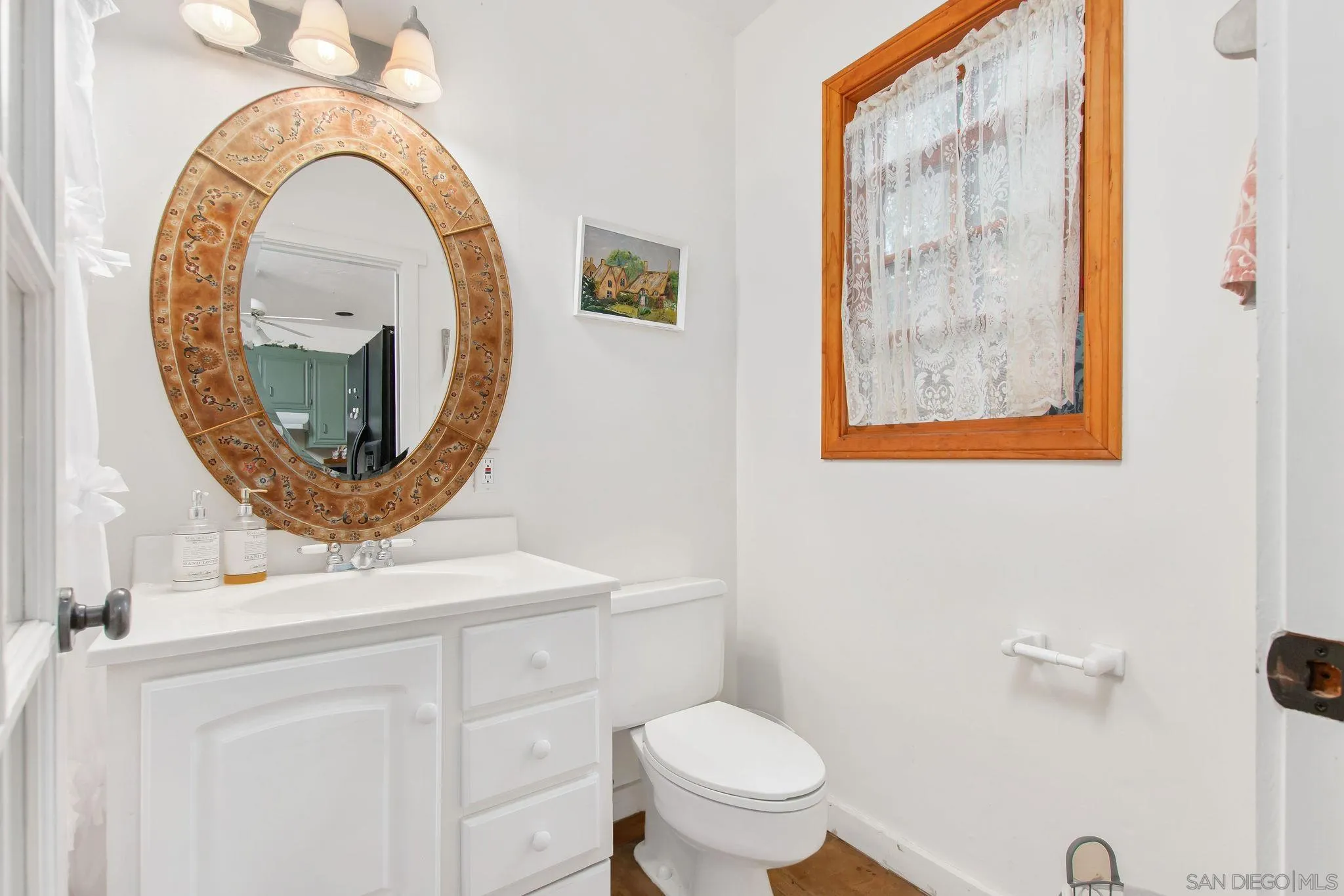 https://cdn.realtyfeed.com/cdn/127/240012195/33e450e8999285bf51d84f80dc710e17.webp