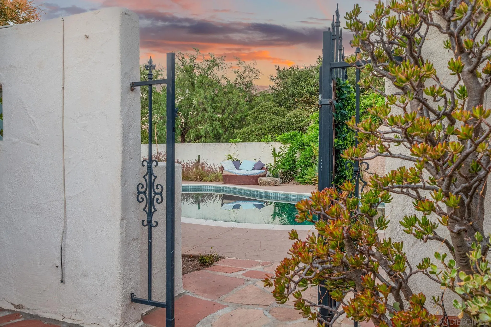 https://cdn.realtyfeed.com/cdn/127/240012195/8c5cddb6d698ed4350750247b94771ae.webp