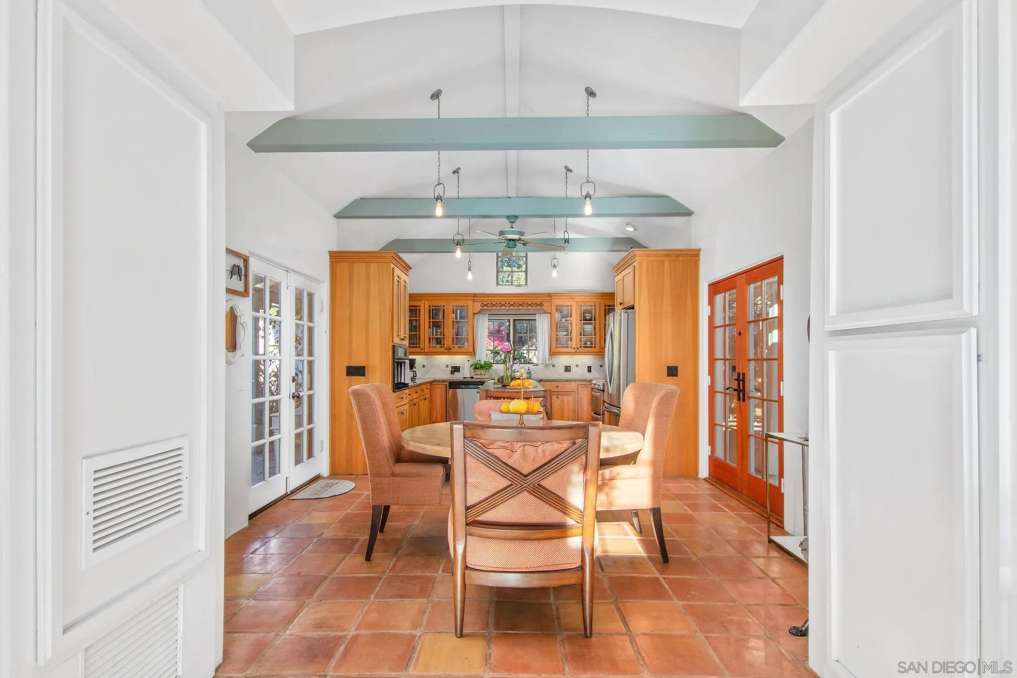 https://cdn.realtyfeed.com/cdn/127/240012195/aacc303429b04dcb1ebb77deb8886e9b.webp