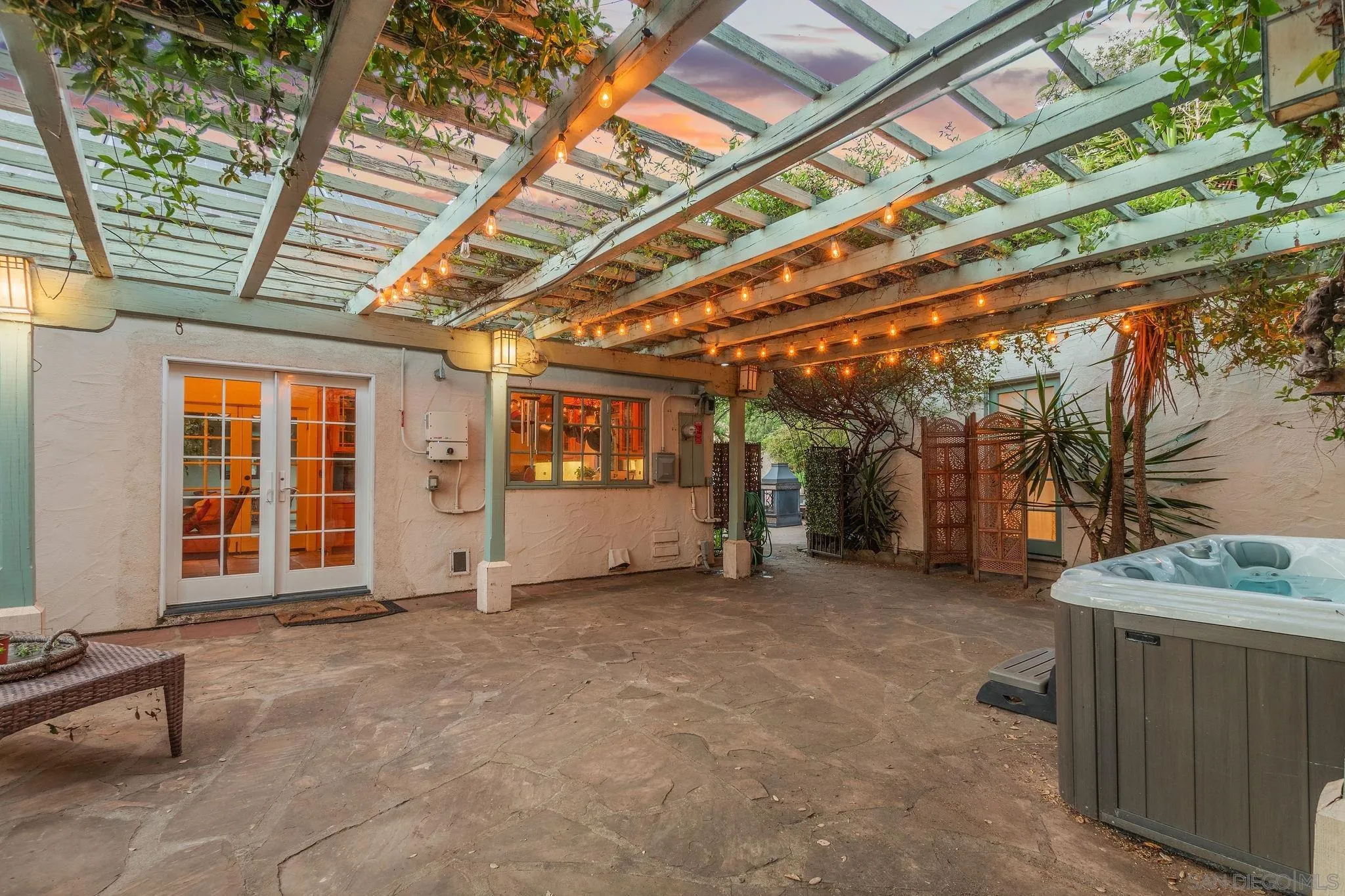 https://cdn.realtyfeed.com/cdn/127/240012195/c7dc5ba0545795987bfe5cb6288502cd.webp