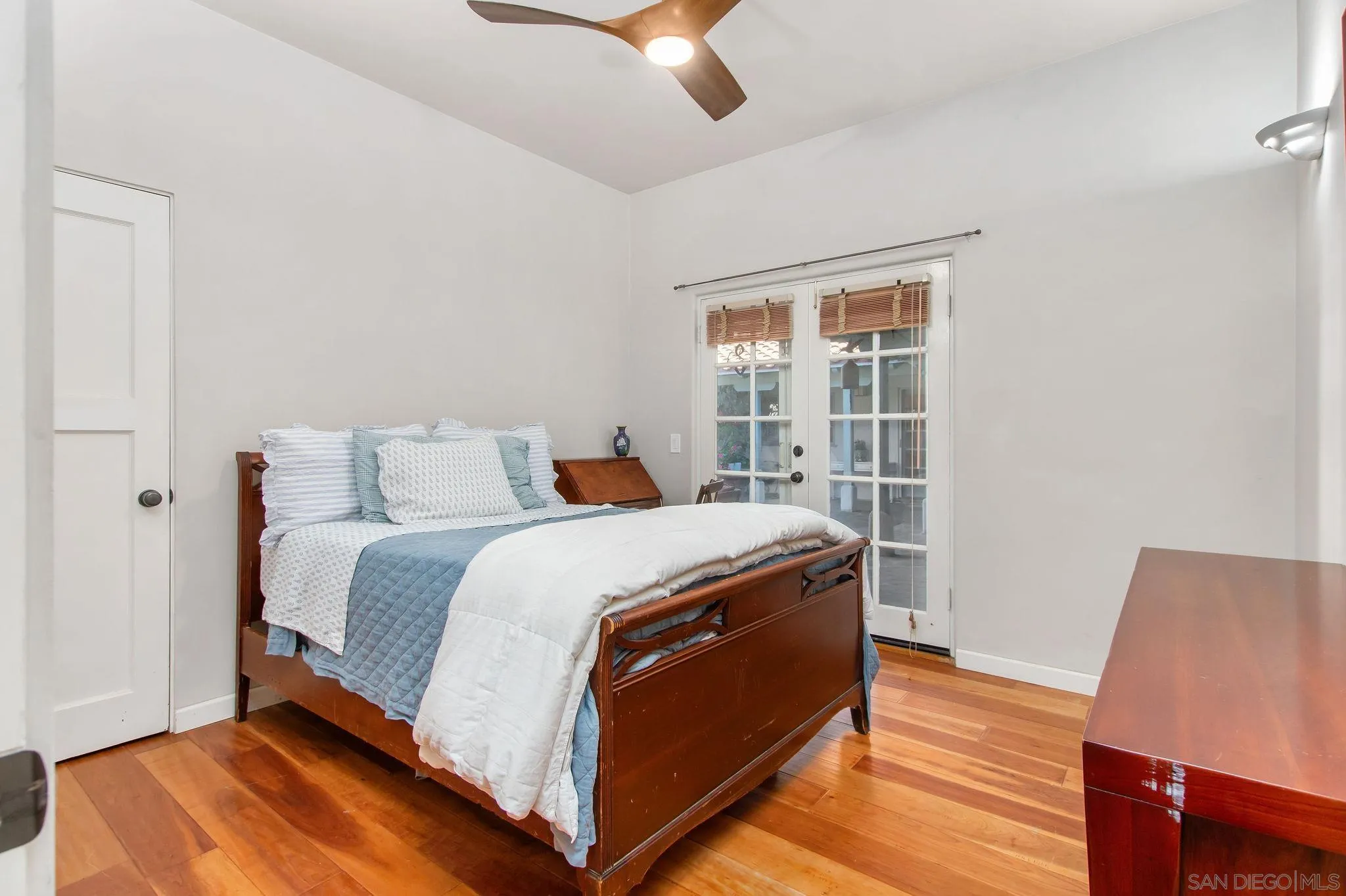 https://cdn.realtyfeed.com/cdn/127/240012195/ff98bf811f959a91d0c41164a3068011.webp