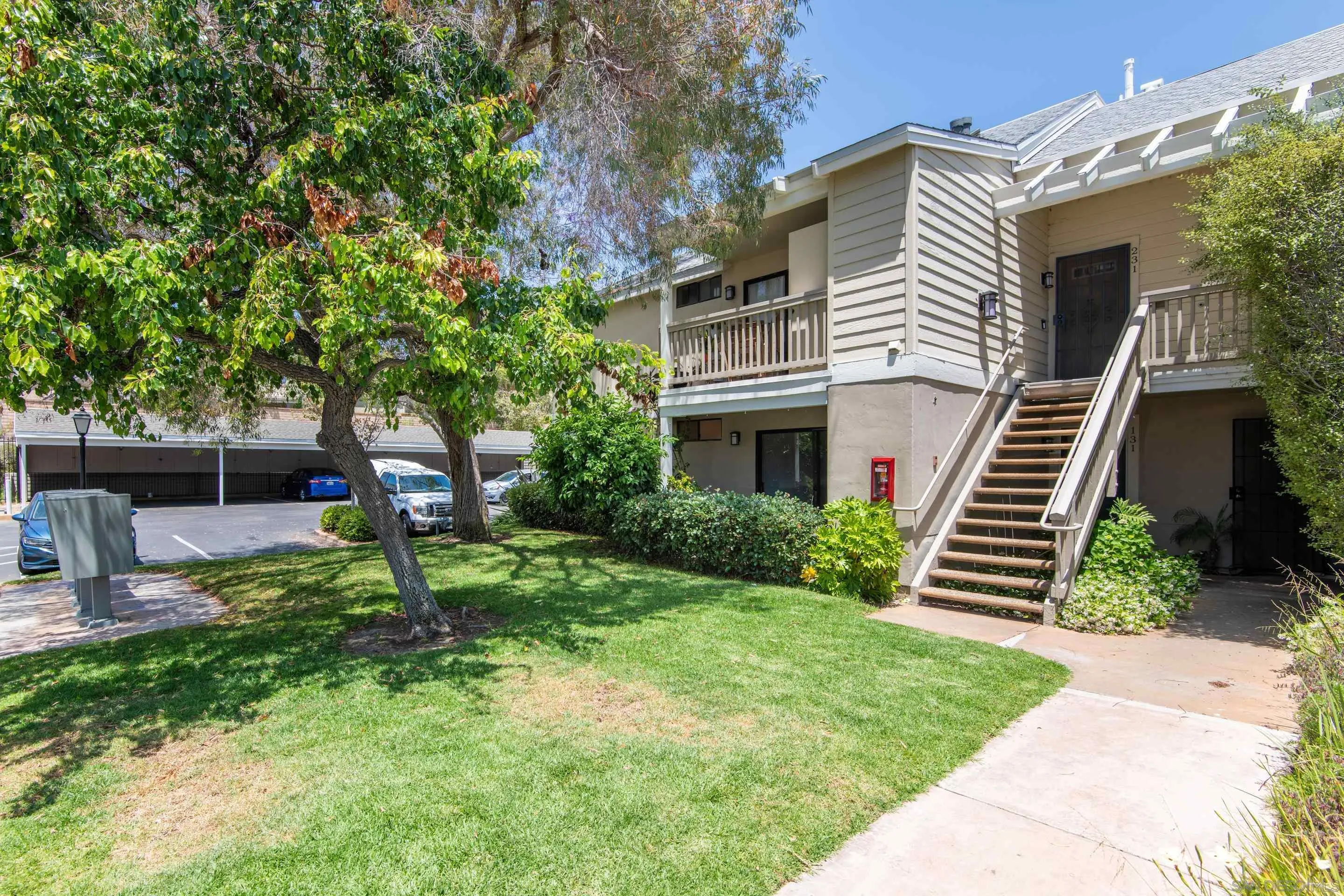 Photo #3: 240012283 Listing 