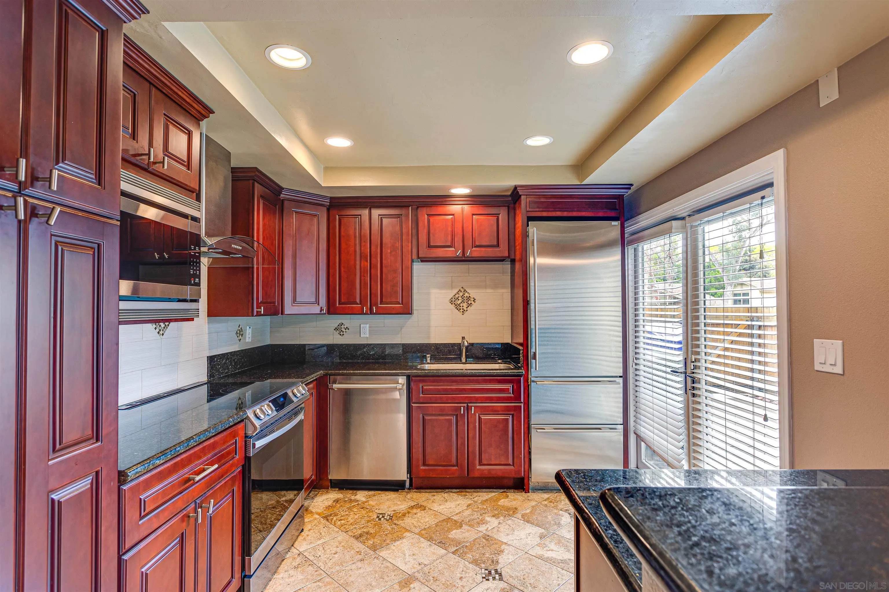 https://cdn.realtyfeed.com/cdn/127/240012352/fc992655ba806153cf443e537d6e7ce2.webp