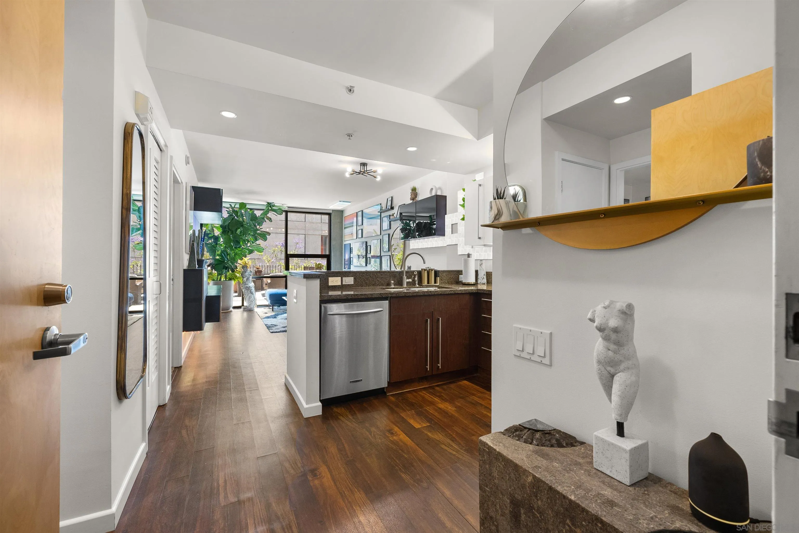 https://cdn.realtyfeed.com/cdn/127/240012430/266f6e4026ecef646fcdafc259464f9a.webp