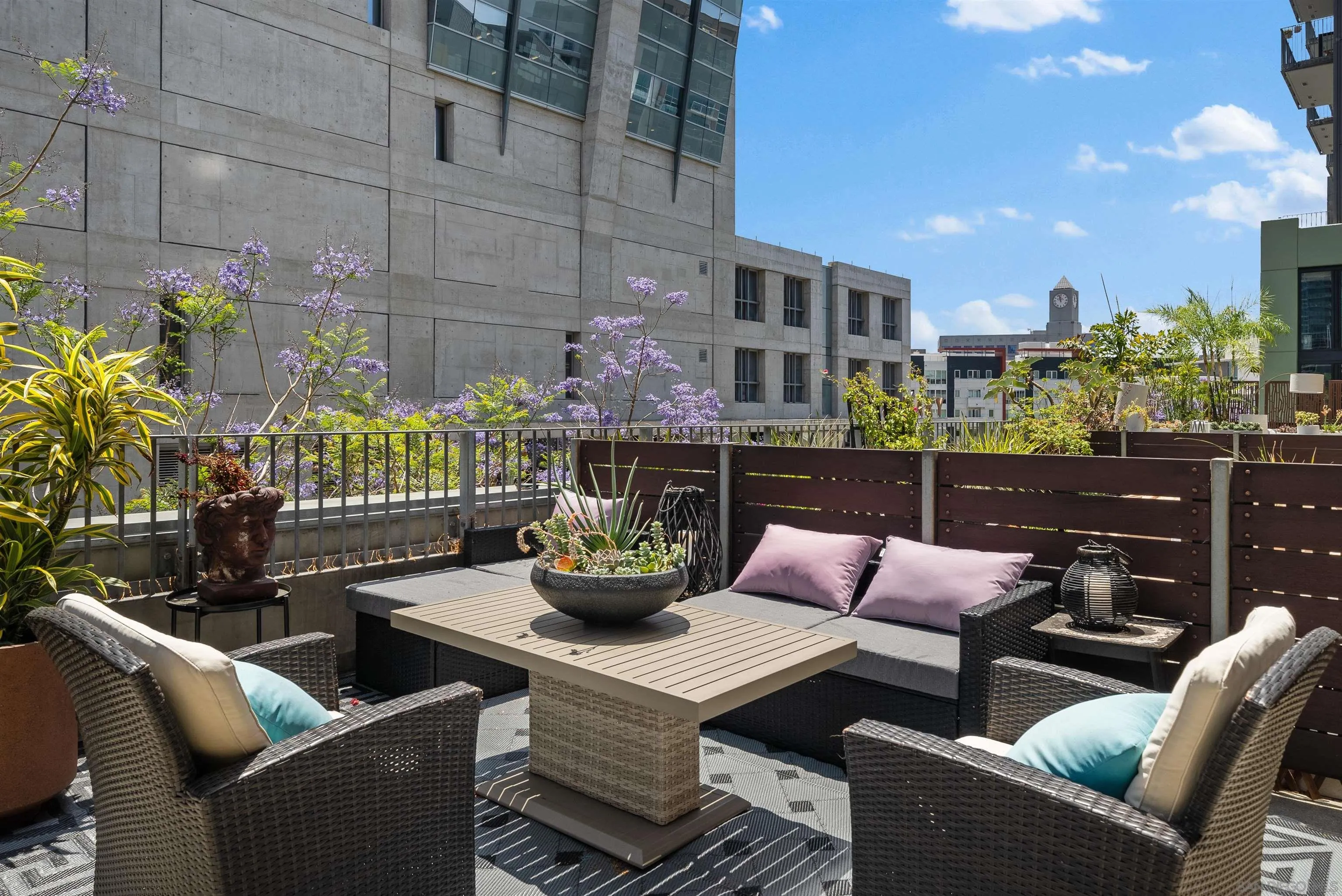 https://cdn.realtyfeed.com/cdn/127/240012430/8fb63730685e58509fd68d9ddcf63a45.webp