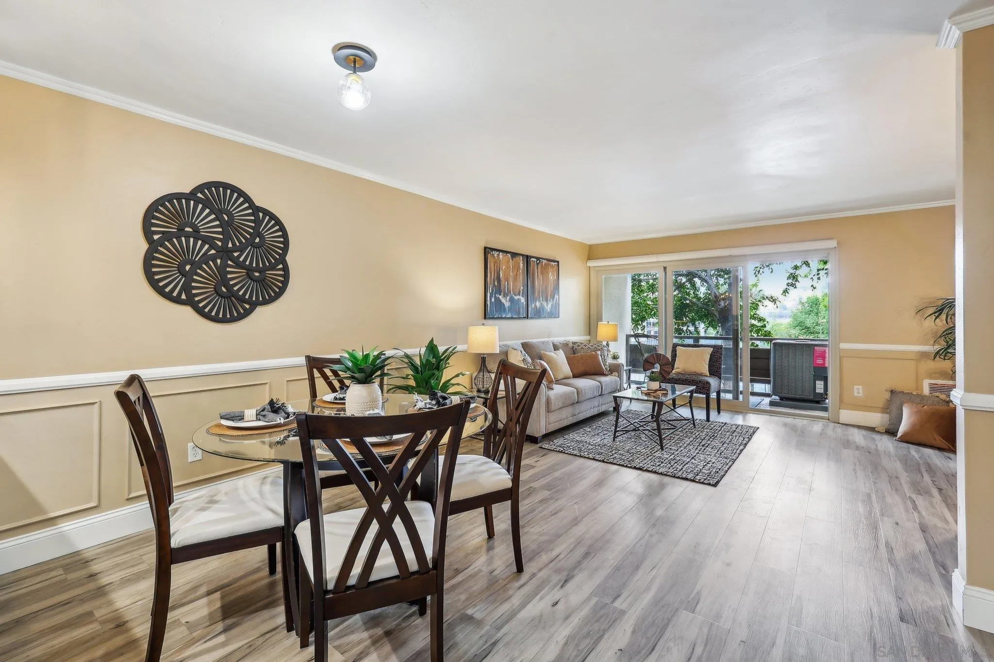 Photo #5: 240012493 Listing 