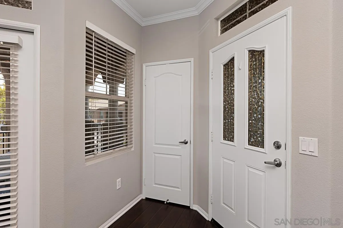 https://cdn.realtyfeed.com/cdn/127/240012719/047e3f685687ba3da042bfc7b0897948.webp