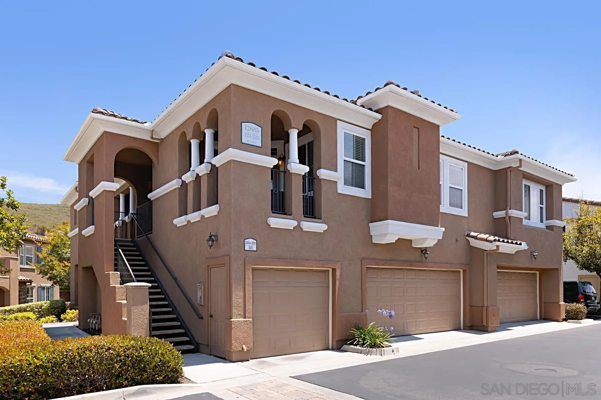Photo #3: 240012719 Listing 