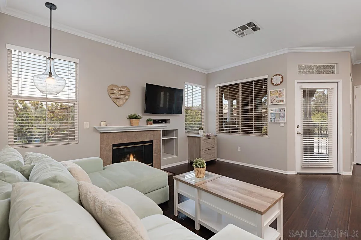 https://cdn.realtyfeed.com/cdn/127/240012719/fb6548aa9e21ba017831b3ae78a23830.webp