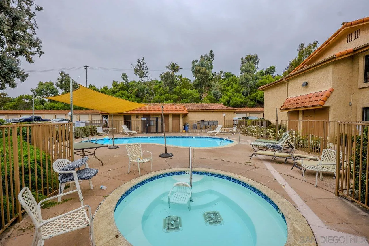 Photo #2: 240012754 Listing 