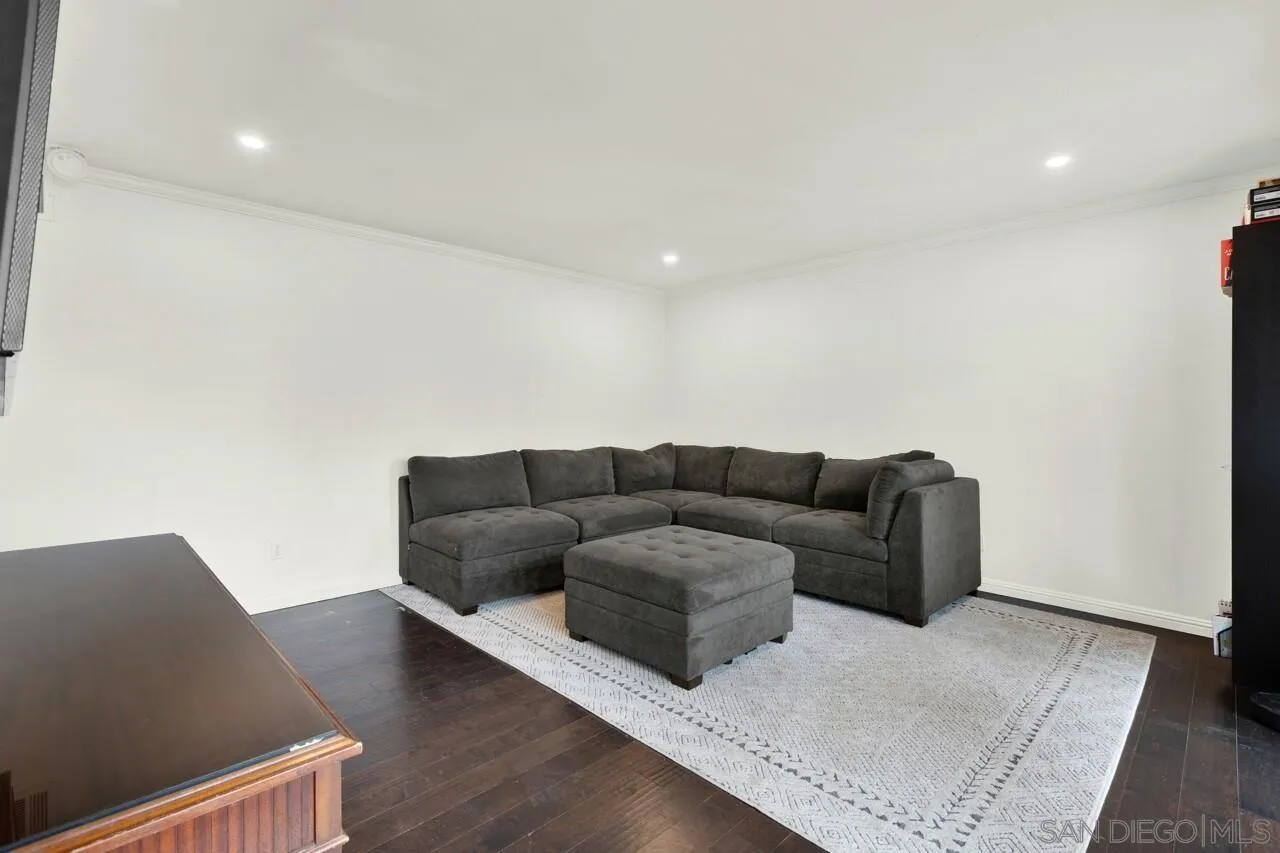 Photo #6: 240012815 Listing 