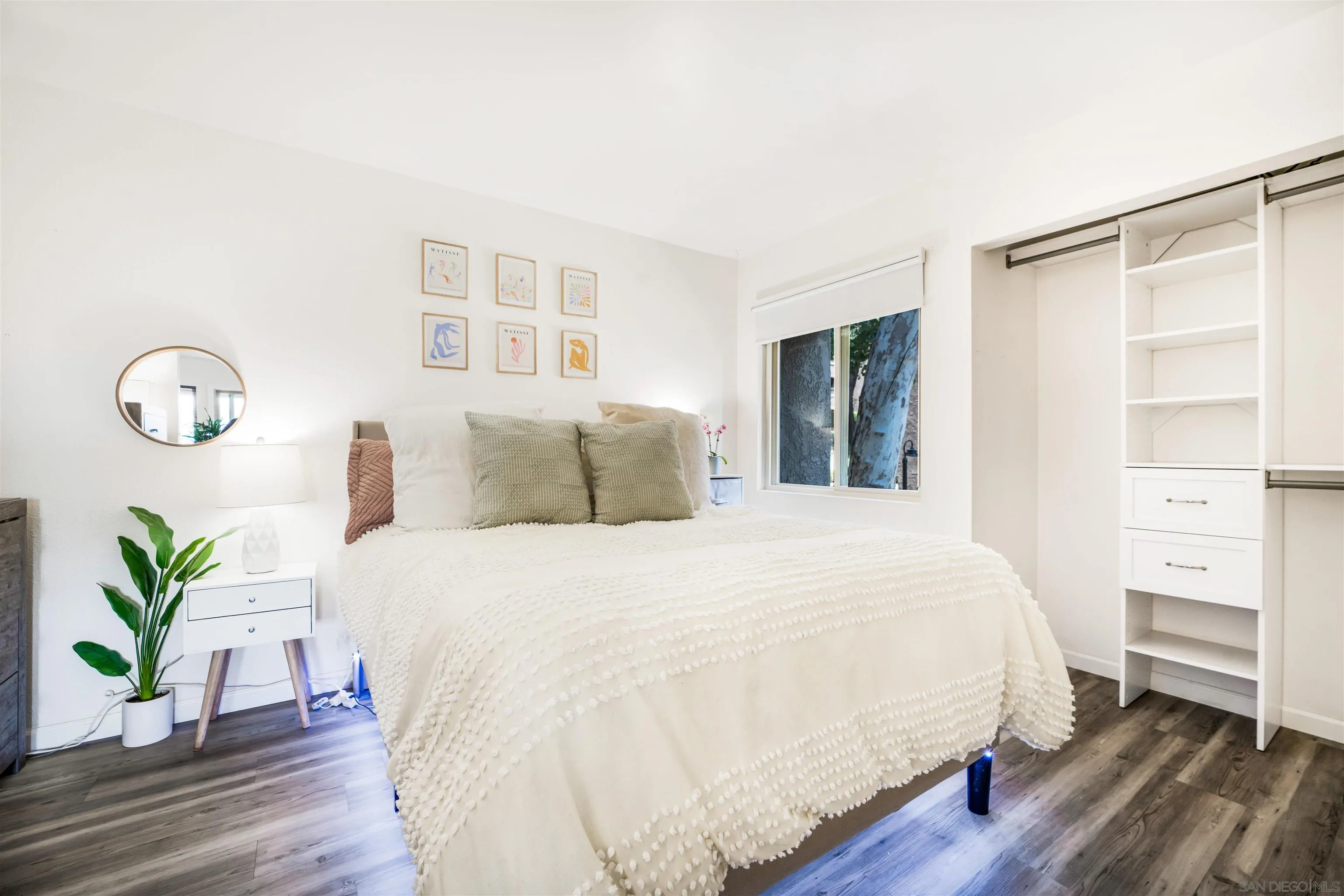Photo #3: 240012877 Listing 