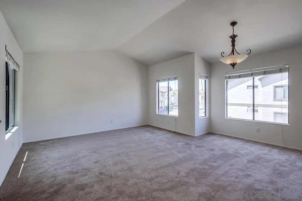 Photo #6: 240012908 Listing 