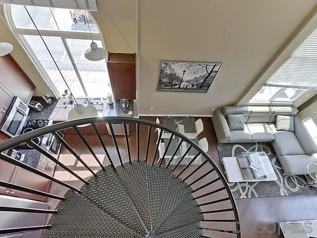 Photo #6: 240013040 Listing 