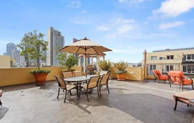 Photo #6: 240013060 Listing 