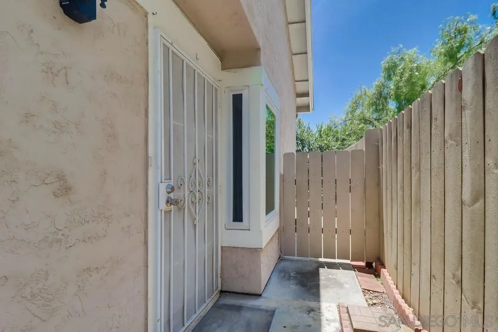 Photo #3: 240013254 Listing 