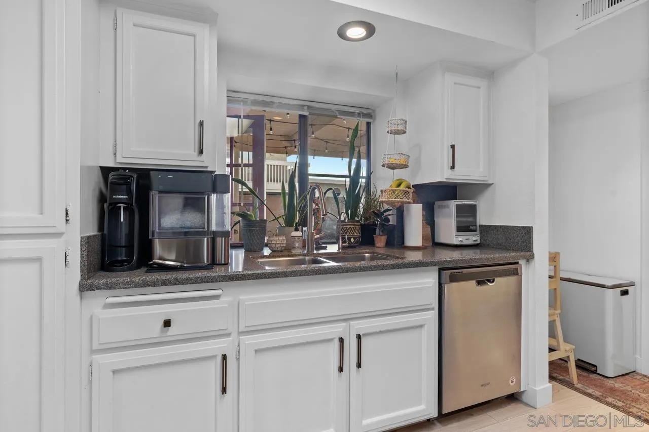 https://cdn.realtyfeed.com/cdn/127/240013410/5c89e19e70a1758eeaeb0cf07aa54df7.webp