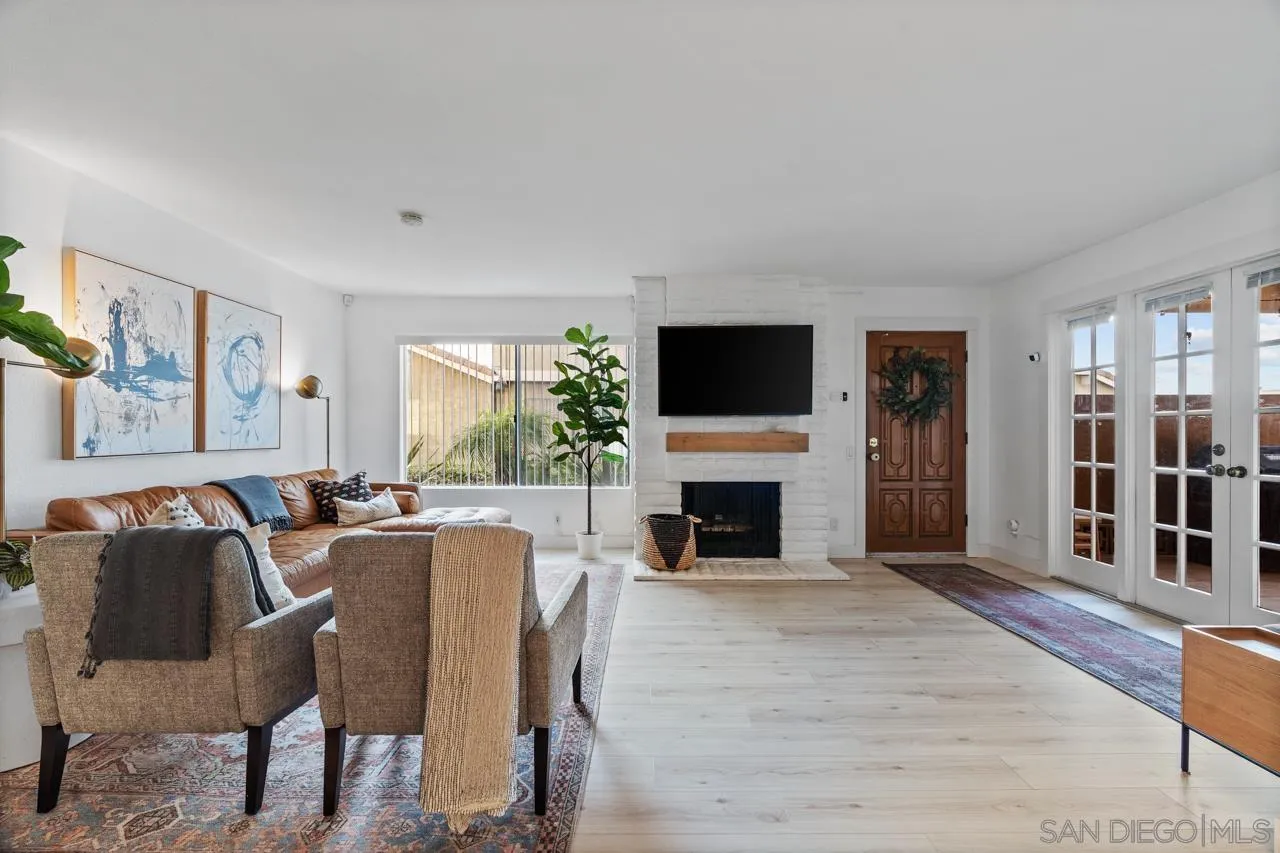 https://cdn.realtyfeed.com/cdn/127/240013410/5f9bdbe22ac830abfb2e243354d76fff.webp