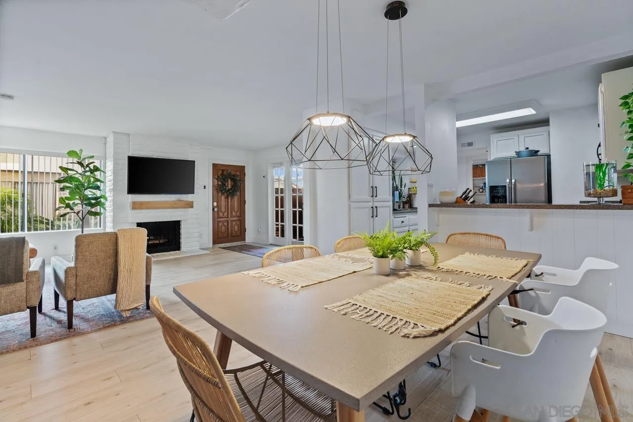 Photo #2: 240013410 Listing 