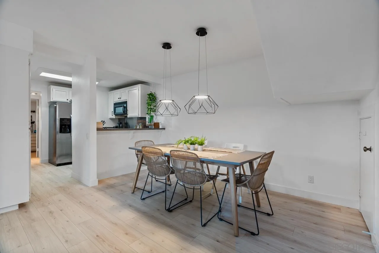https://cdn.realtyfeed.com/cdn/127/240013410/c77e8ae48a3a3070029a7feb49a4d0bb.webp