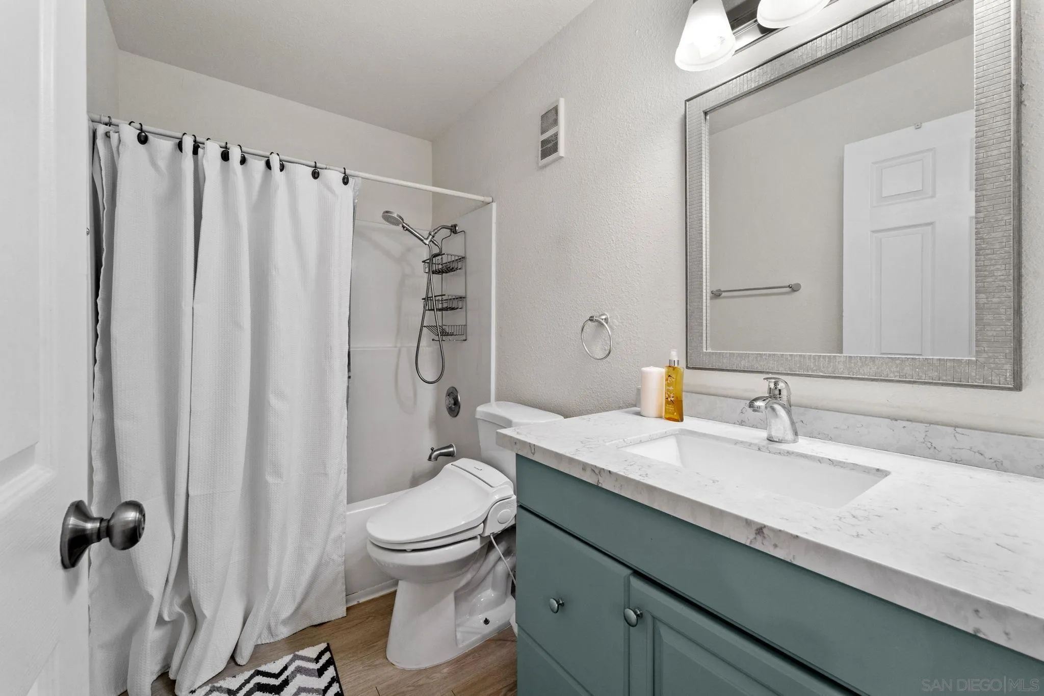 https://cdn.realtyfeed.com/cdn/127/240013416/09a7026e7ae988e44599334be60658f5.webp