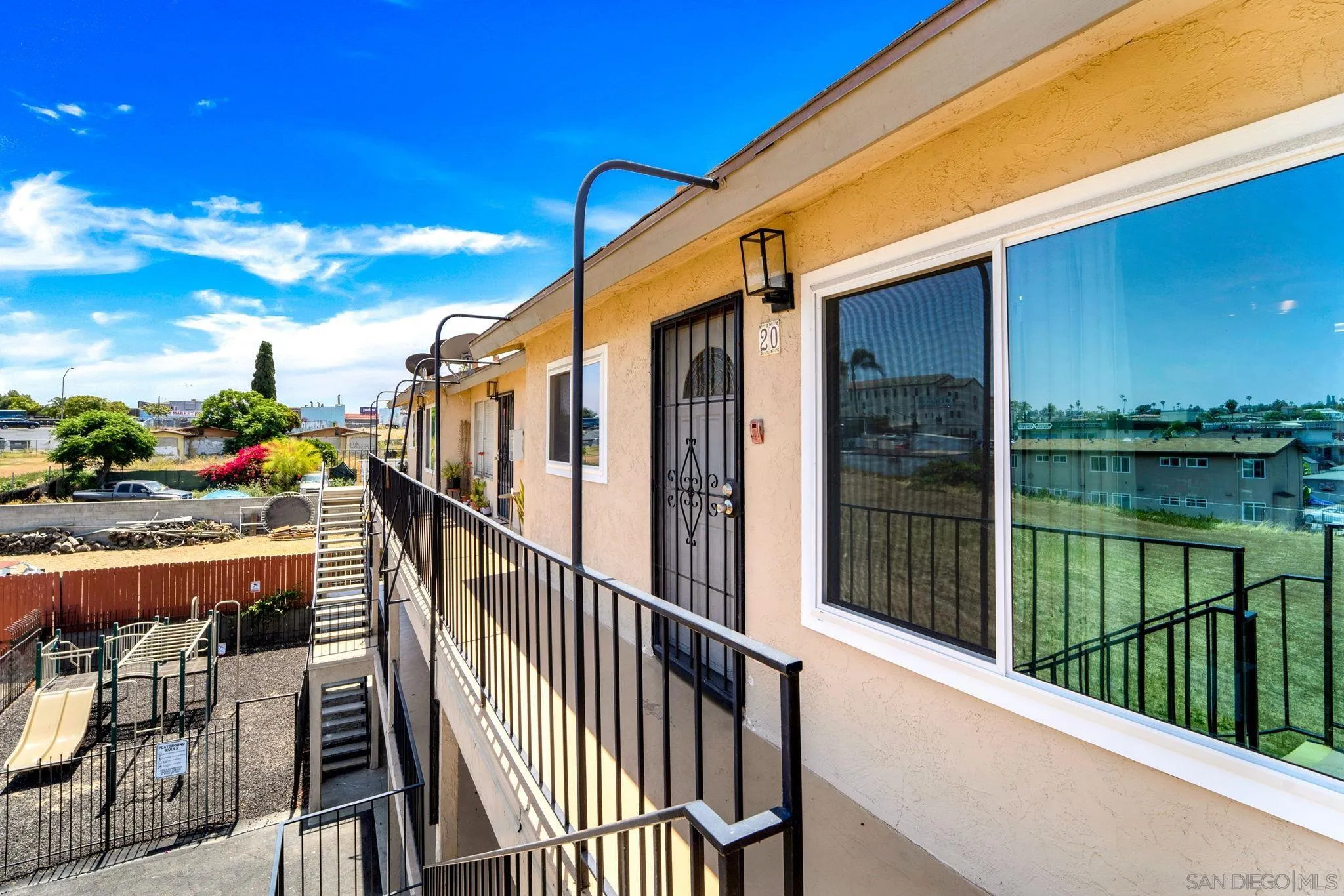 https://cdn.realtyfeed.com/cdn/127/240013416/15d109e3e8e10e3719feaf64d6673765.webp