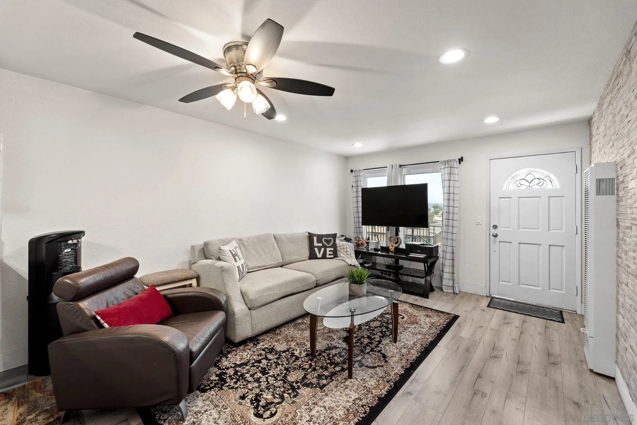 https://cdn.realtyfeed.com/cdn/127/240013416/2bcca10029c22e43e4dd778a89beea6a.webp