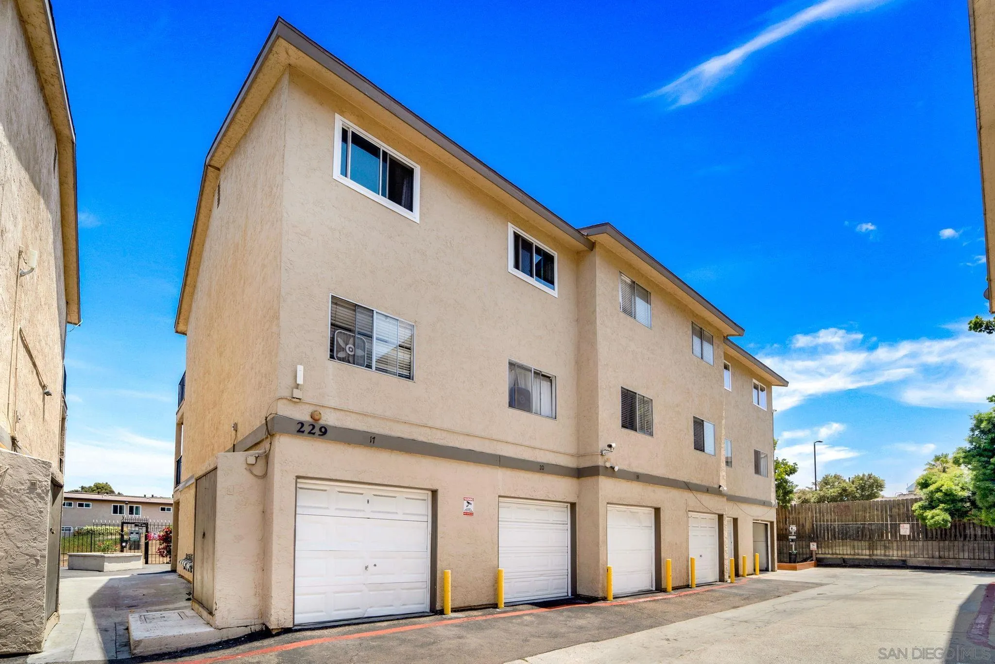 https://cdn.realtyfeed.com/cdn/127/240013416/430d490a41f4d09bb354013535515359.webp