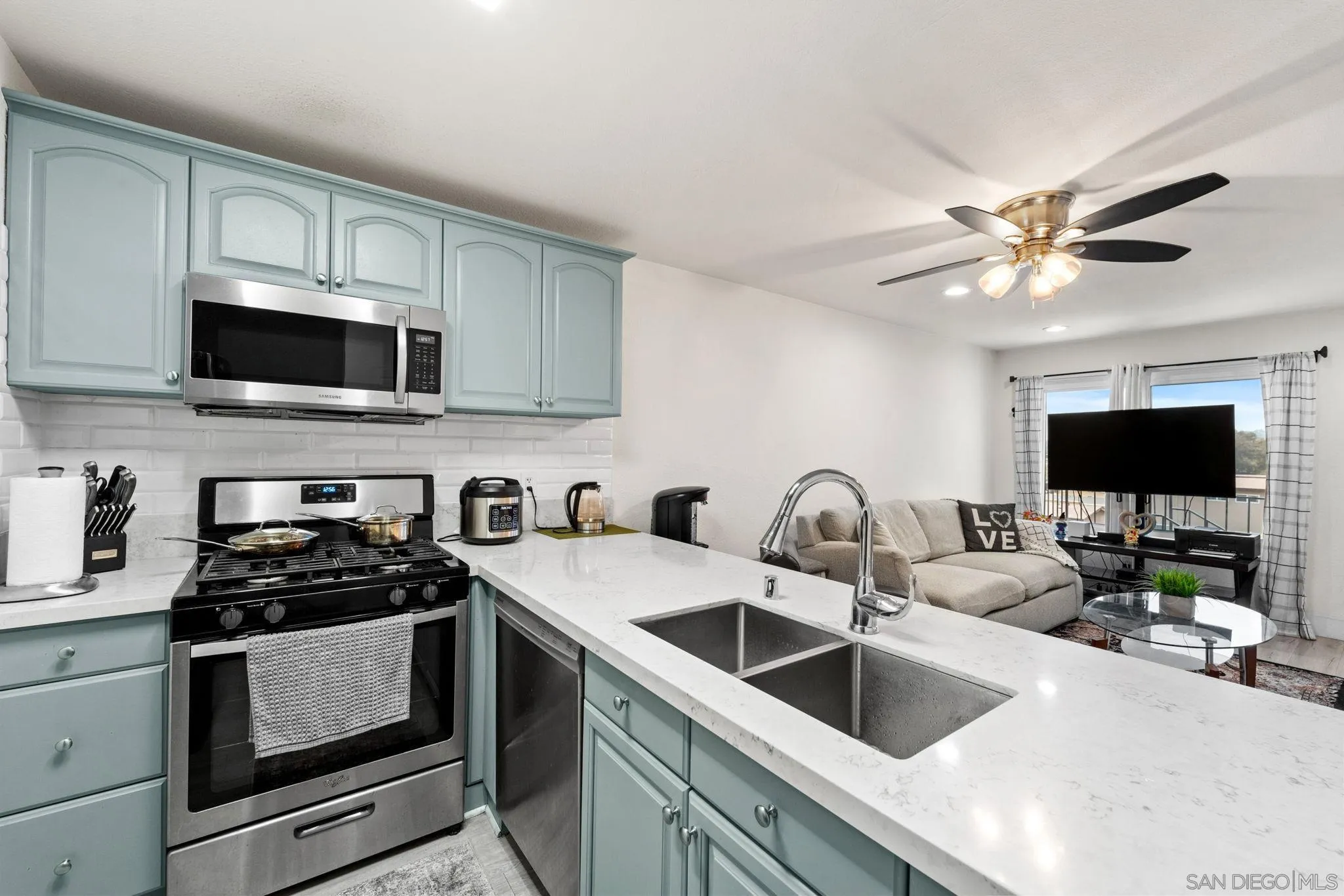 https://cdn.realtyfeed.com/cdn/127/240013416/7c0c131cd3db1ae5306ac97097d2d7fc.webp