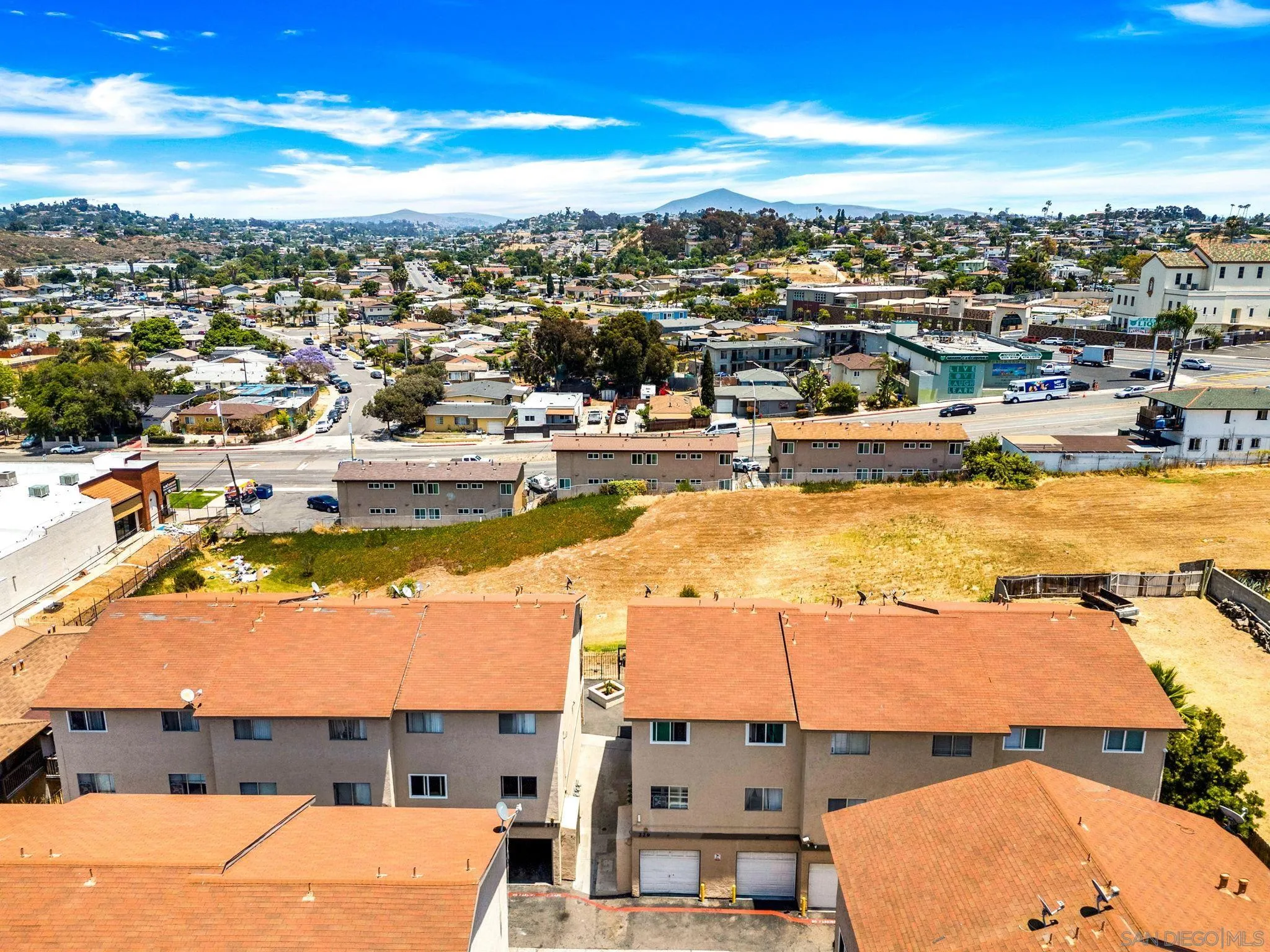 https://cdn.realtyfeed.com/cdn/127/240013416/b9a41debe724f302a917d7656380de55.webp