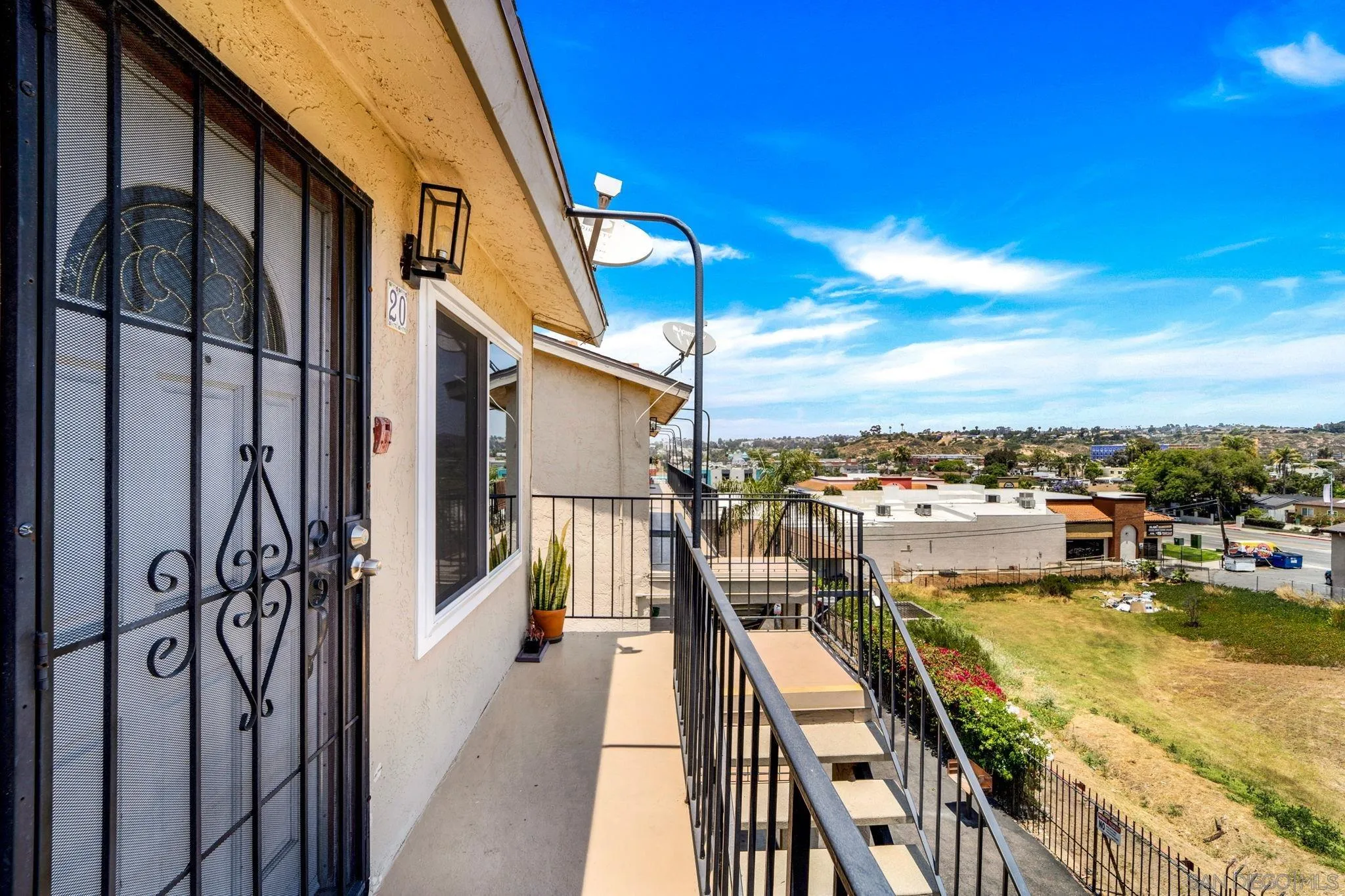 https://cdn.realtyfeed.com/cdn/127/240013416/e3a912d6c90b90047b6ffdac154f1716.webp