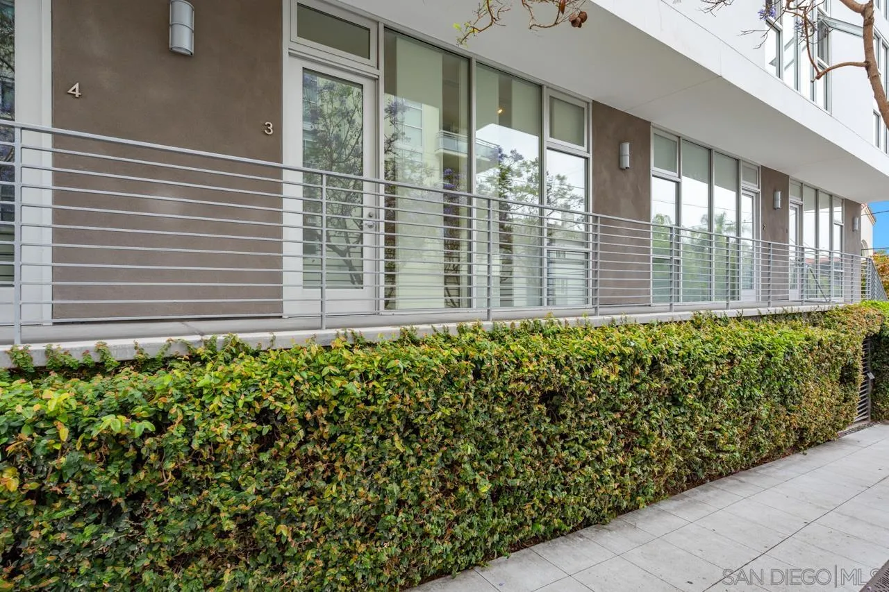 Photo #3: 240013521 Listing 