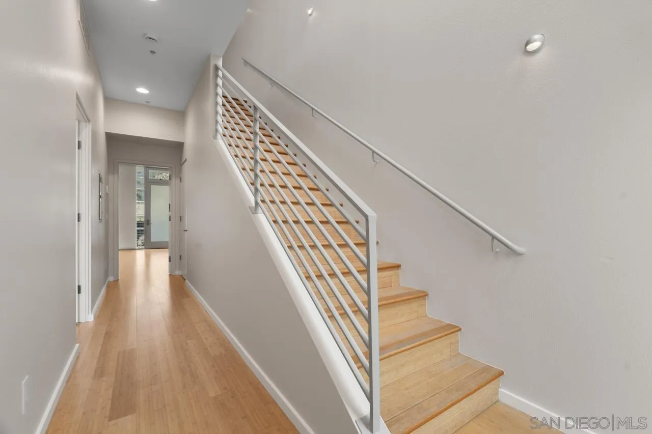 Photo #5: 240013521 Listing 