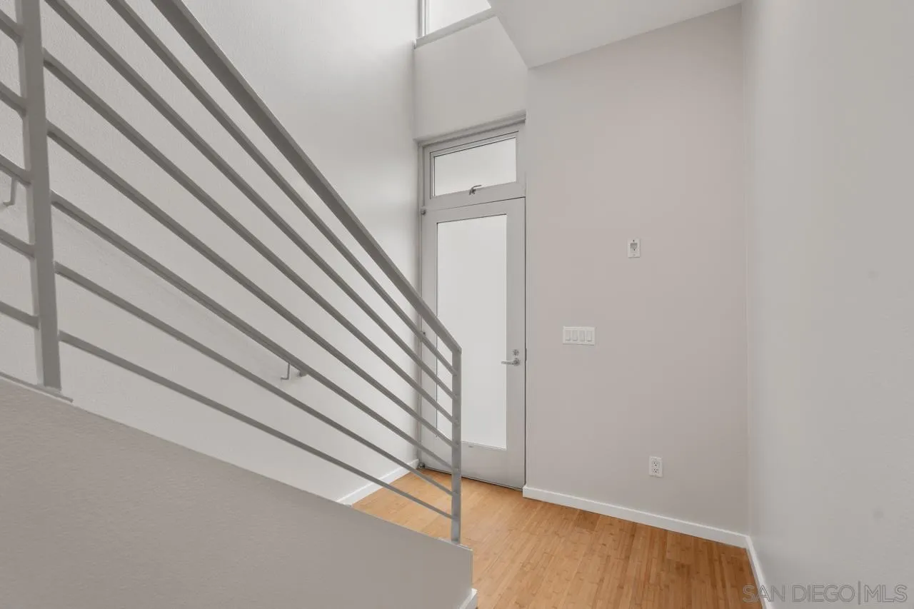 Photo #6: 240013521 Listing 