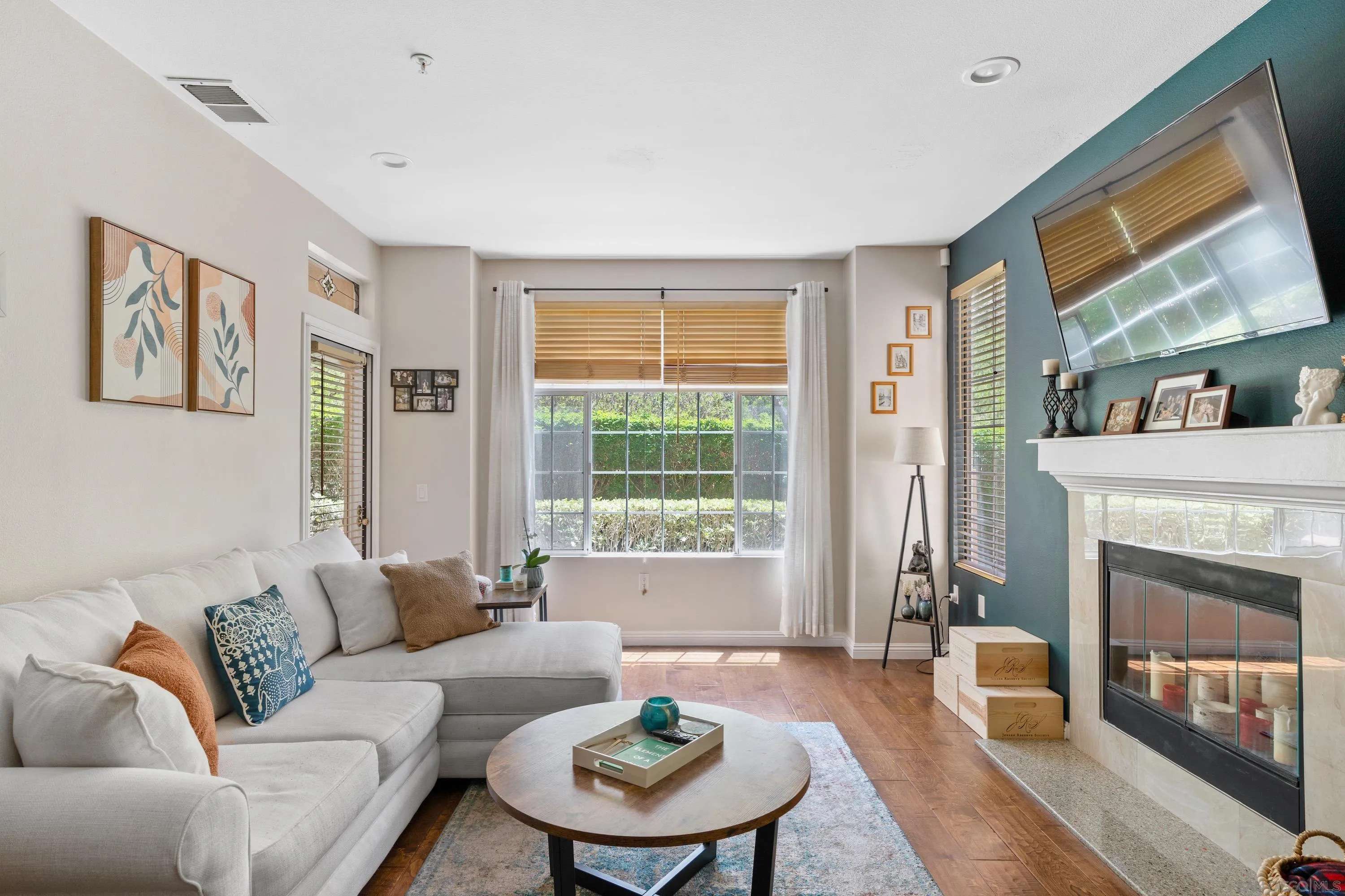 Photo #5: 240013821 Listing 