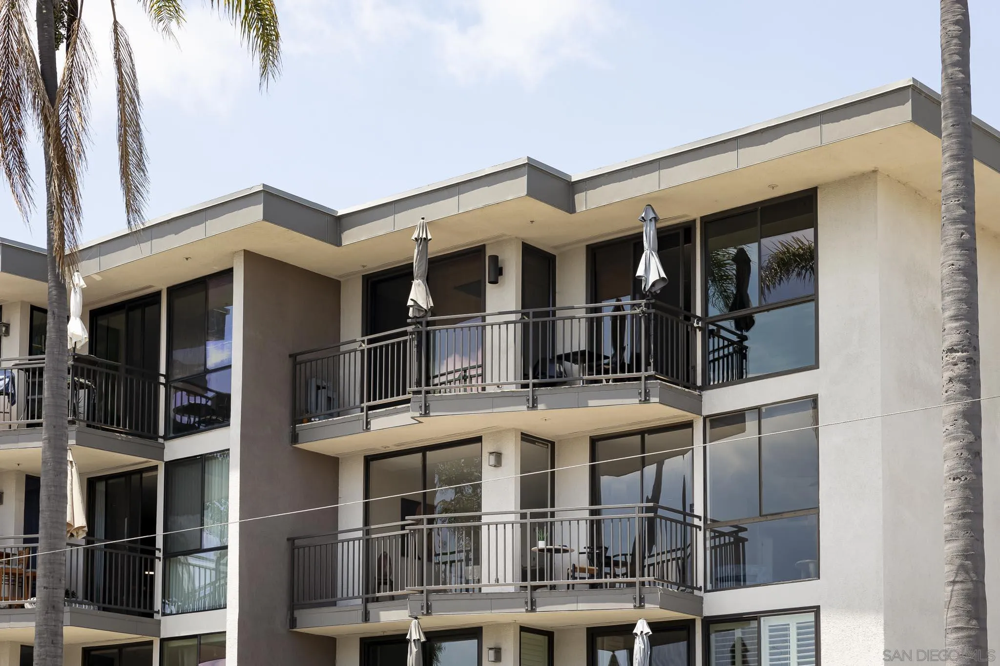 Photo #4: 240013836 Listing 