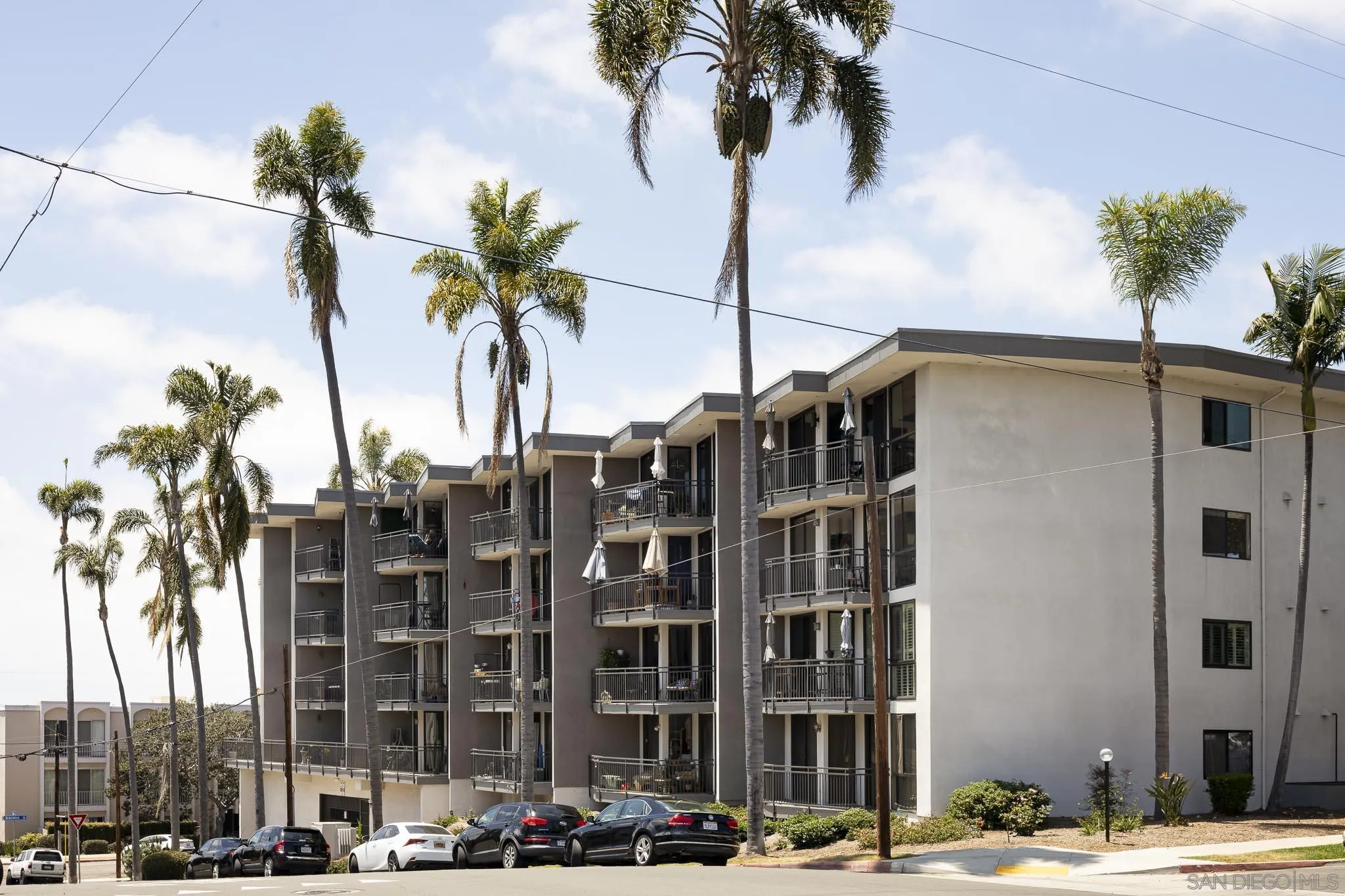 Photo #5: 240013836 Listing 