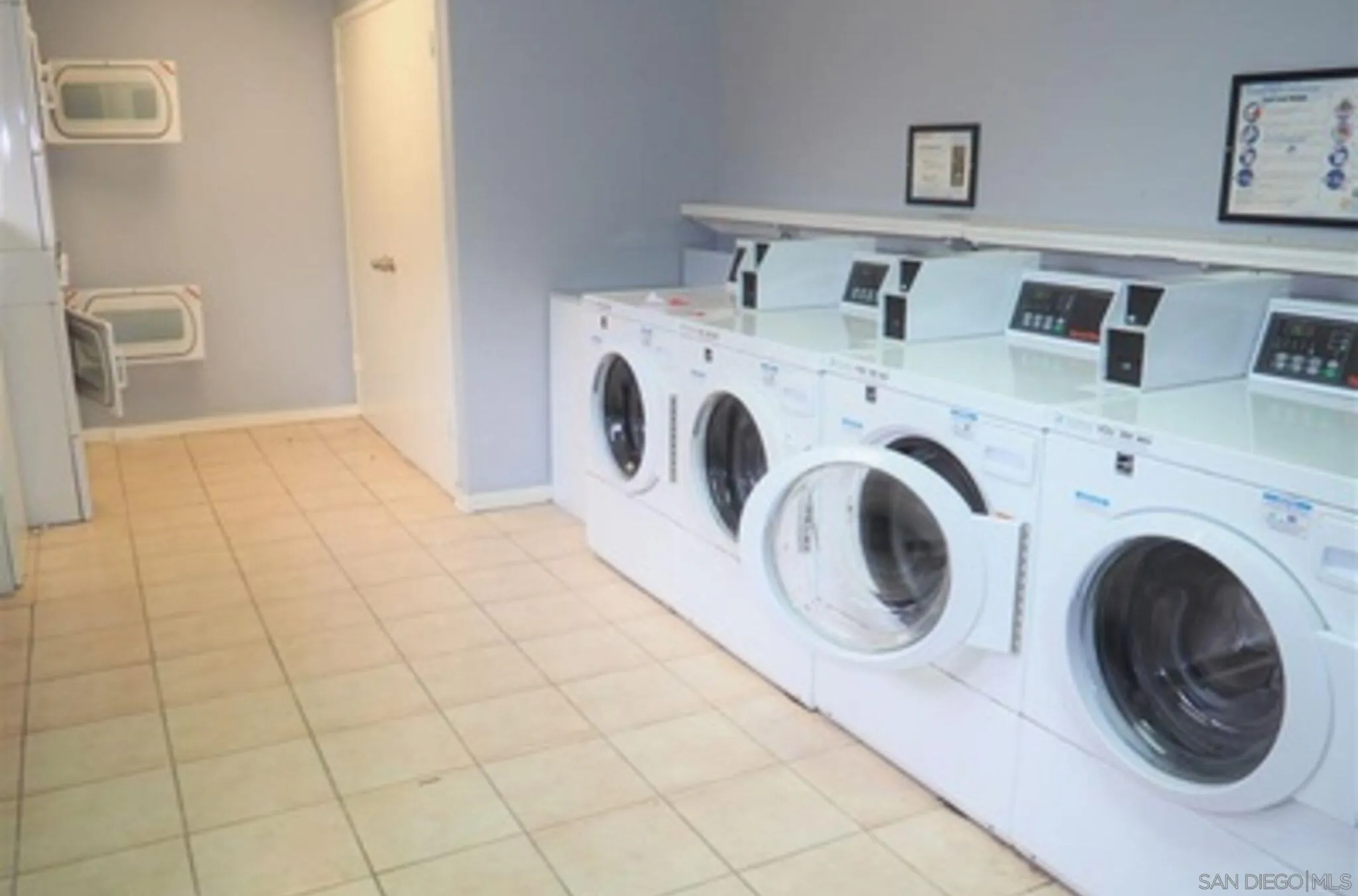 https://cdn.realtyfeed.com/cdn/127/240013894/a81e1998410864706214db27b06a4af5.webp