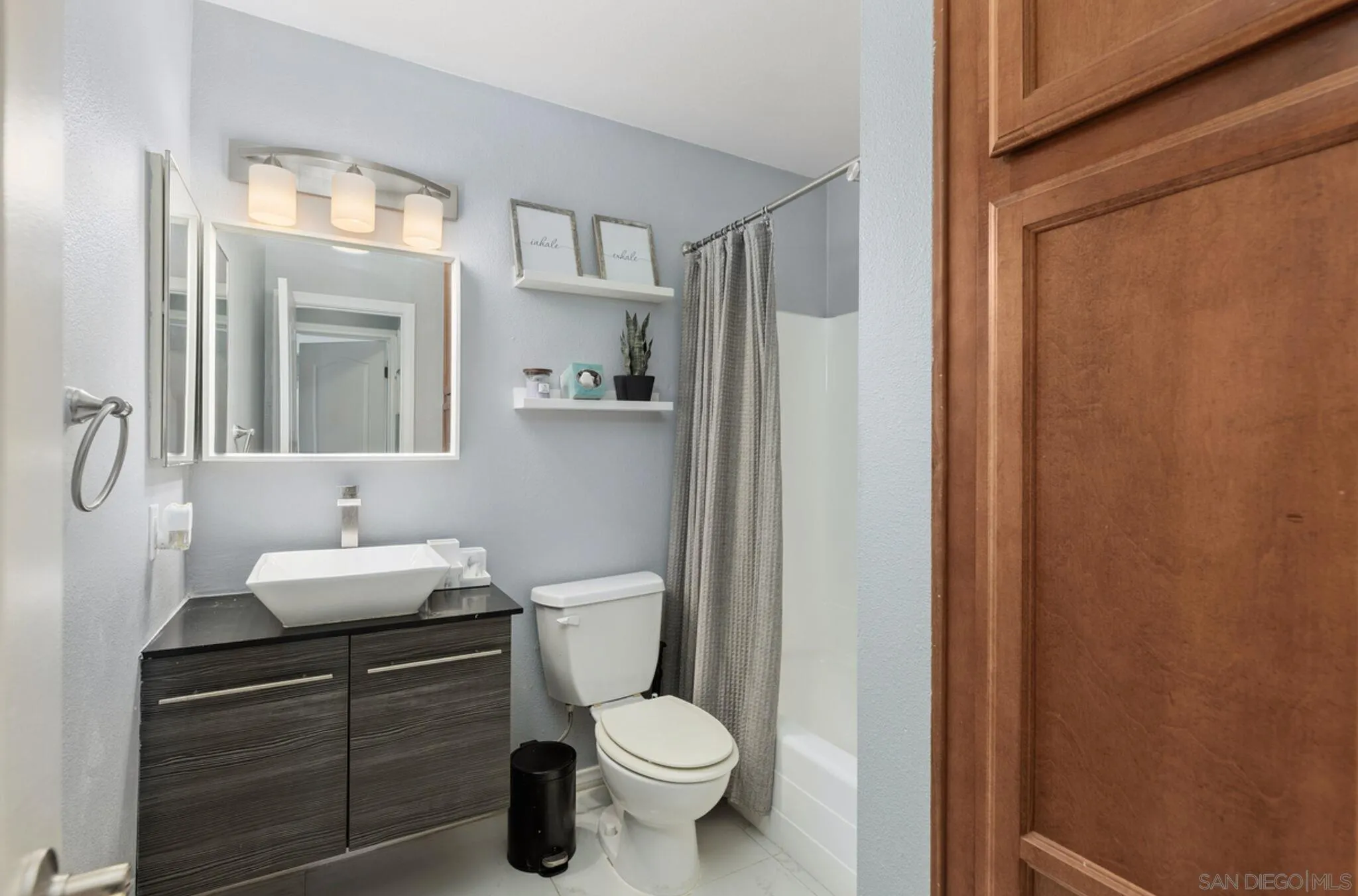 https://cdn.realtyfeed.com/cdn/127/240013894/baf46f49155eccf85f3c1dd77debae54.webp