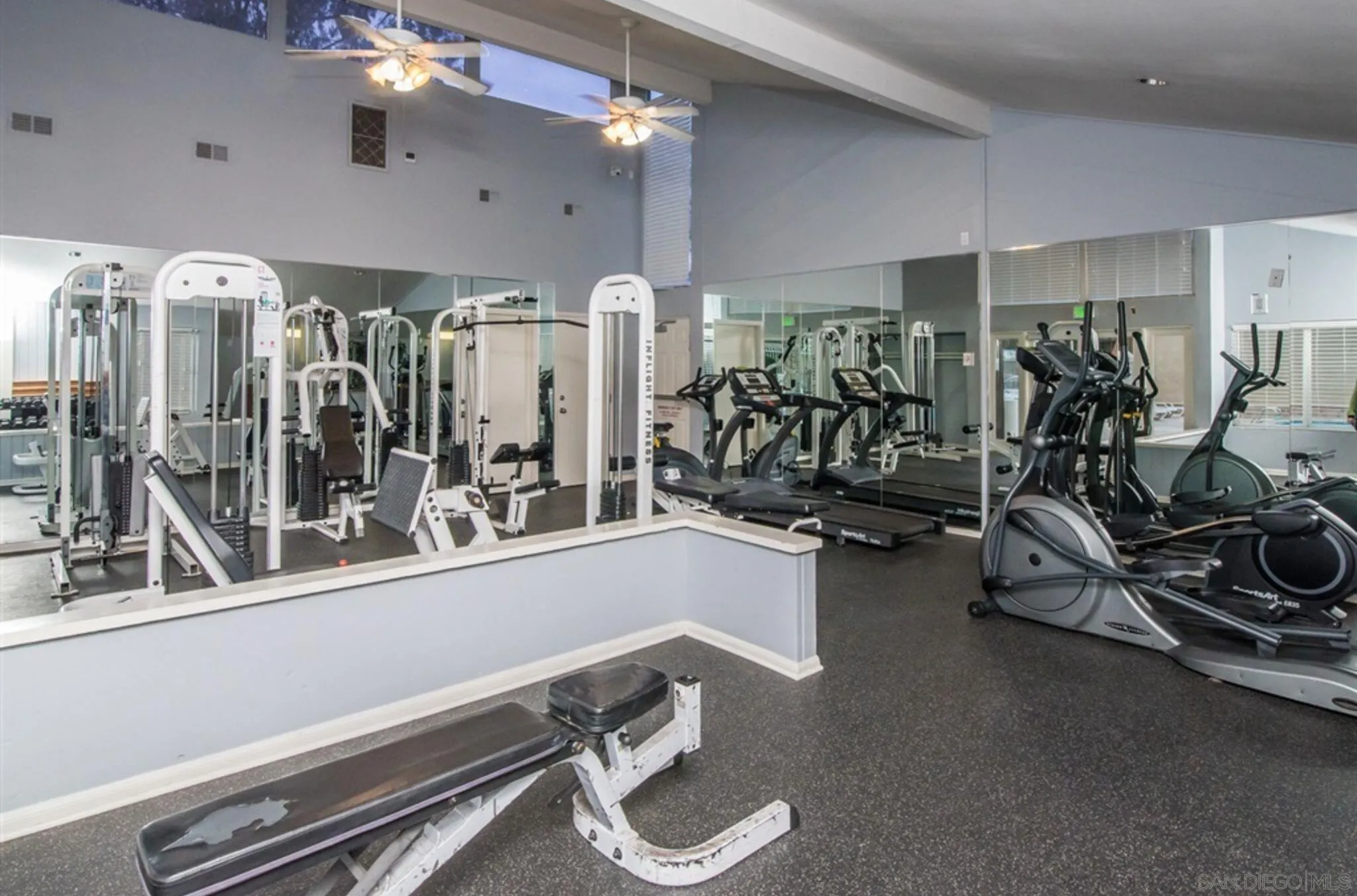 https://cdn.realtyfeed.com/cdn/127/240013894/f10566386855e78bb1da4bd7ff2342a5.webp
