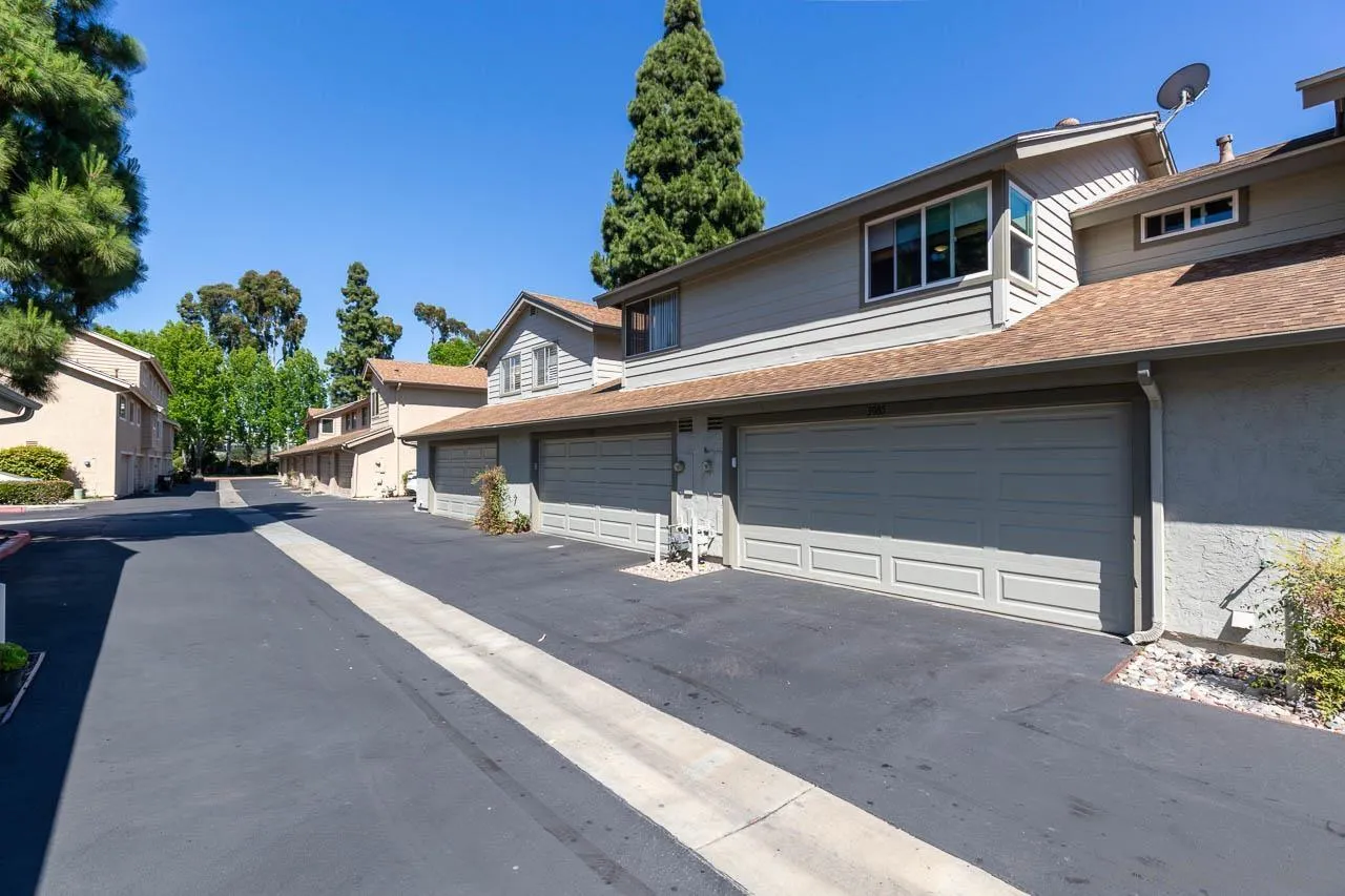 Photo #2: 240014000 Listing 