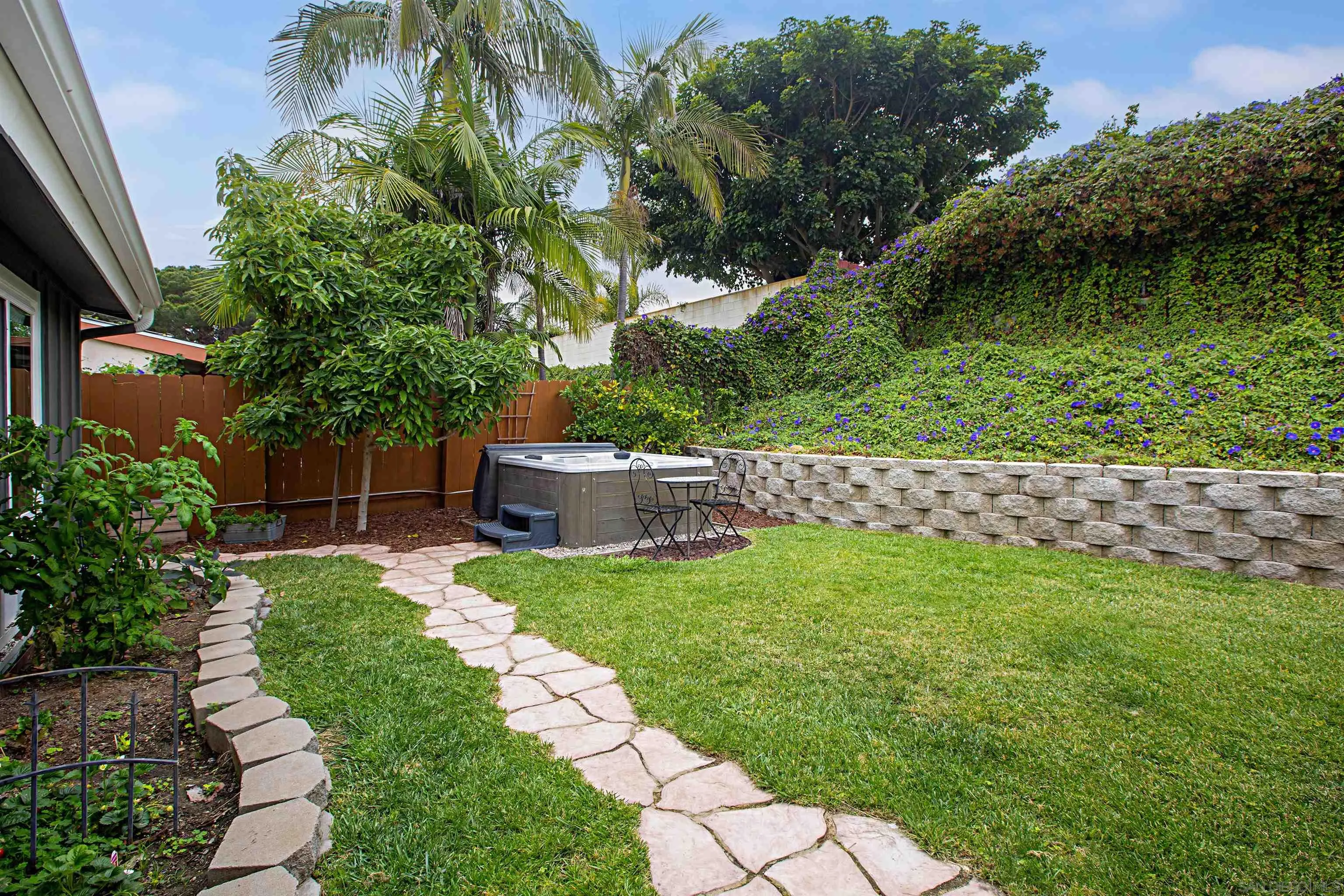 https://cdn.realtyfeed.com/cdn/127/240014207/5781aeea73b6c06c2dd7f66be3d06824.webp